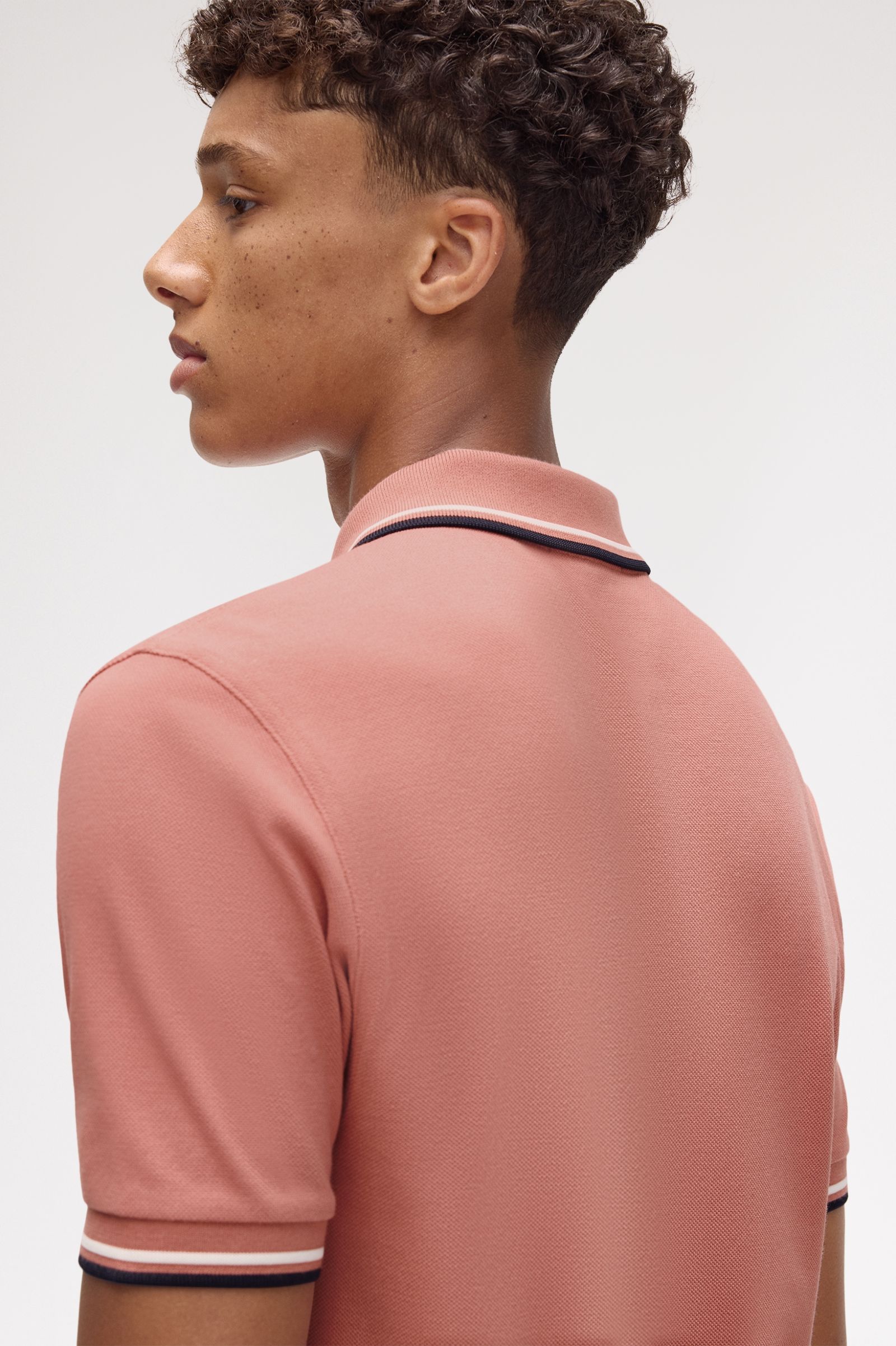 Fred Perry Twin Tipped M3600 Shirt in Putty Pink/Ecru/Navy