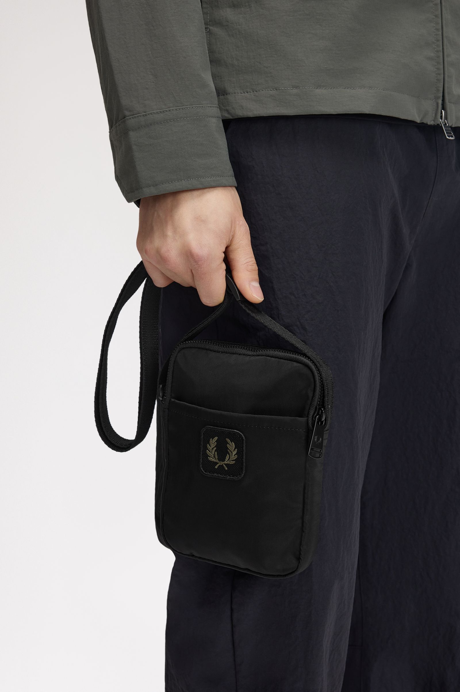 Fred Perry Crinkle Nylon Small Side (Black)