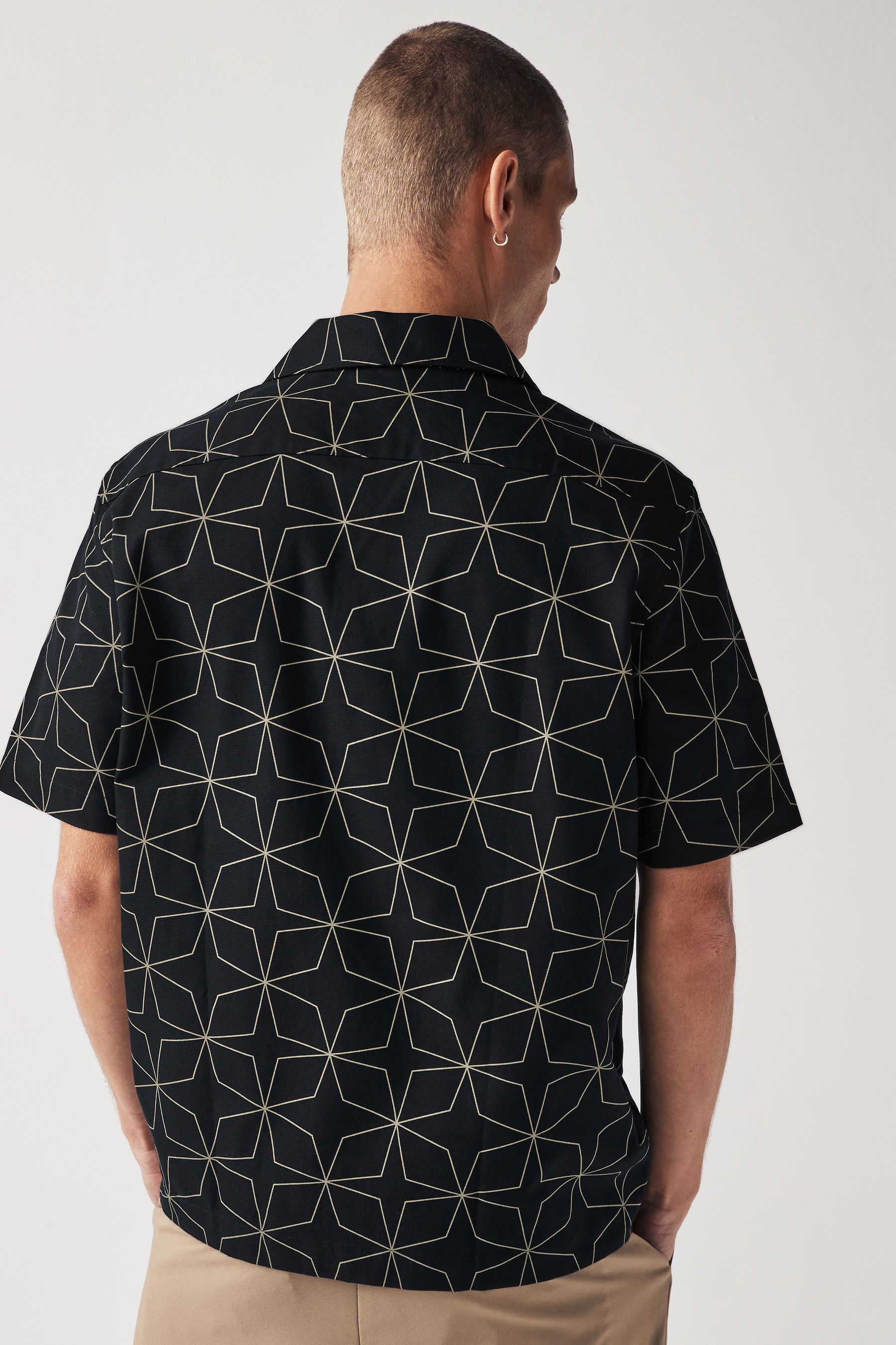 Fred Perry Geometric Print Revere Collar in Black