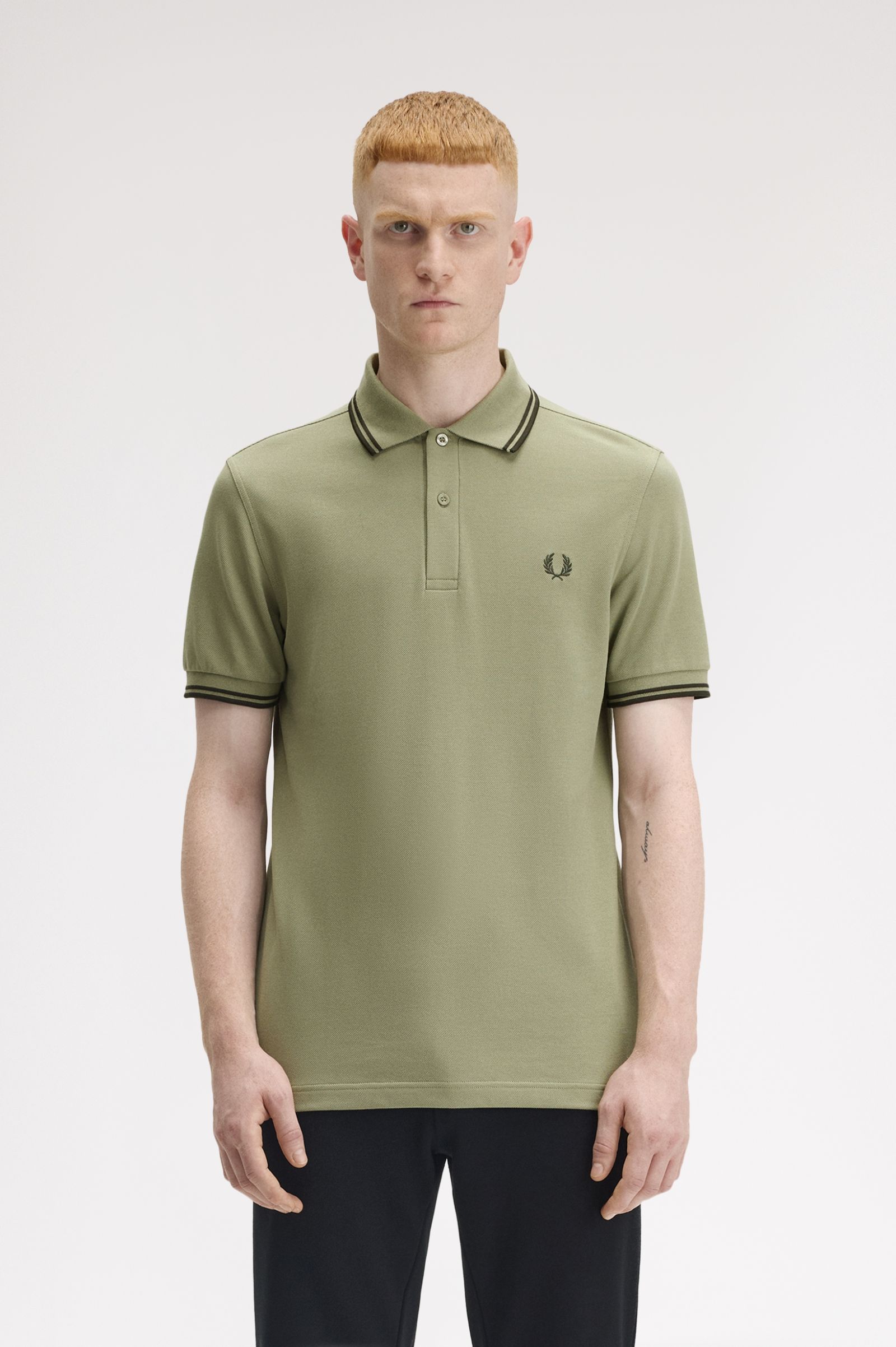 Fred Perry Shirt M3600 in Olive Mint/Night Green 