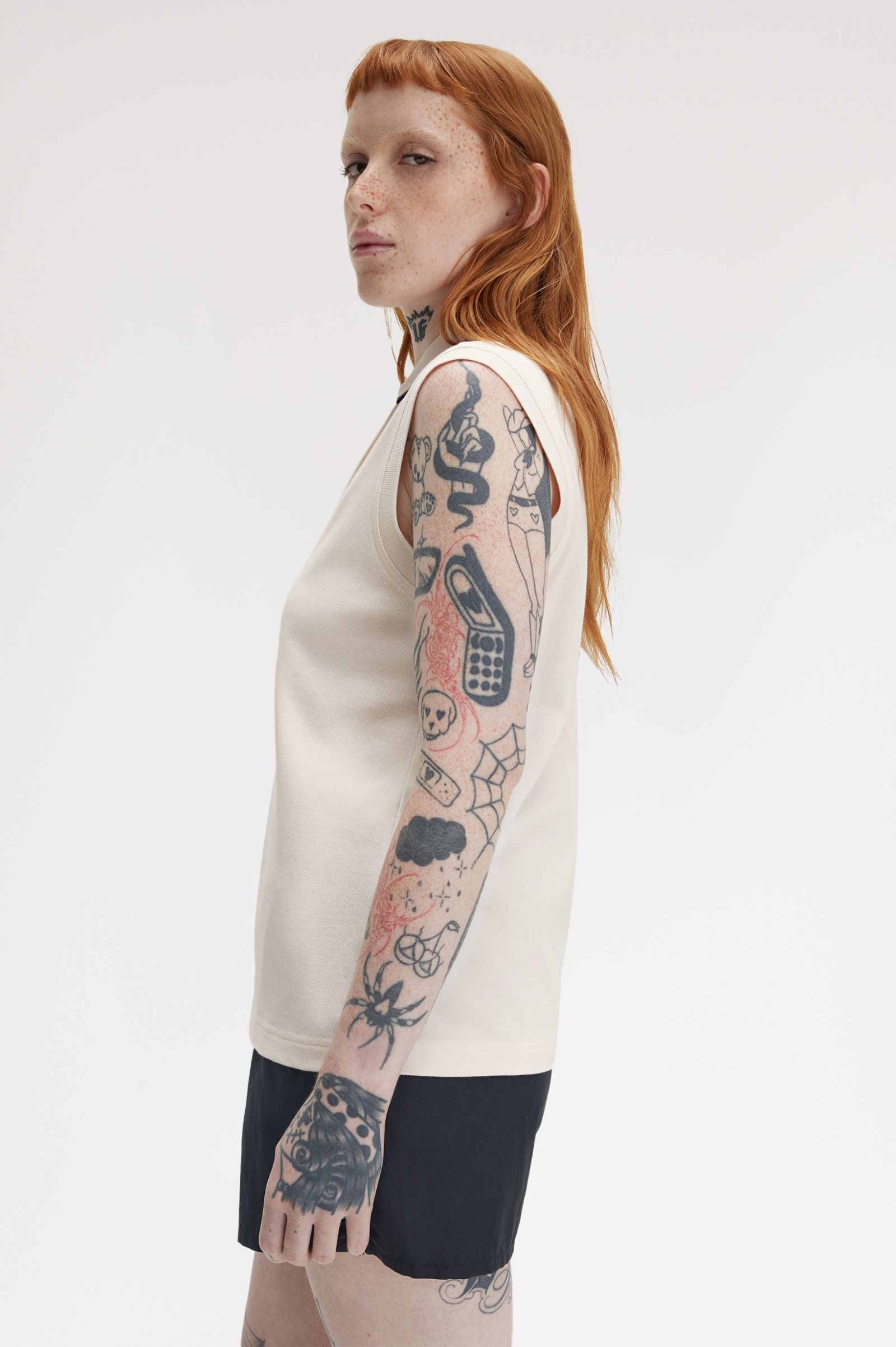 Fred Perry Sleeveless Shirt in Silky Peach/Navy