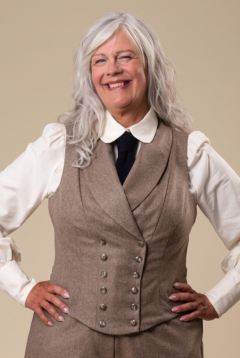 Emmy Design The Dapper Dame waistcoat in Hazelnut