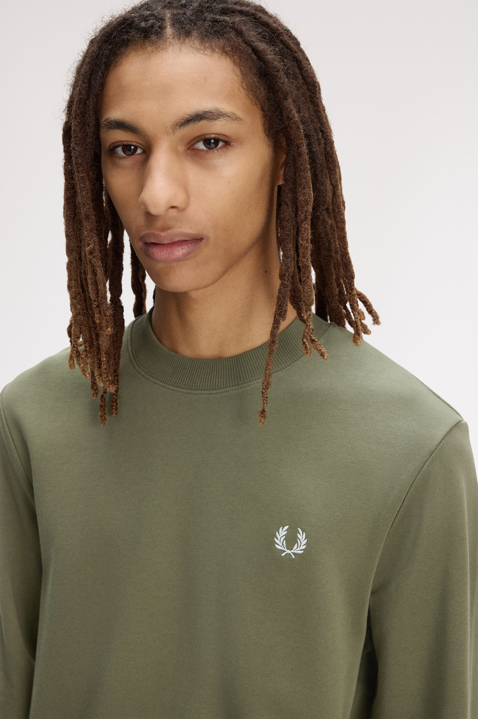 Fred Perry Crew Neck Sweatshirt (Laurel Wreath Green/Ecru/Dusky Blue)