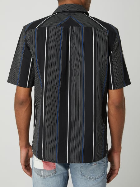 Fred Perry Hemd Vertical Stripe Black M8661-L