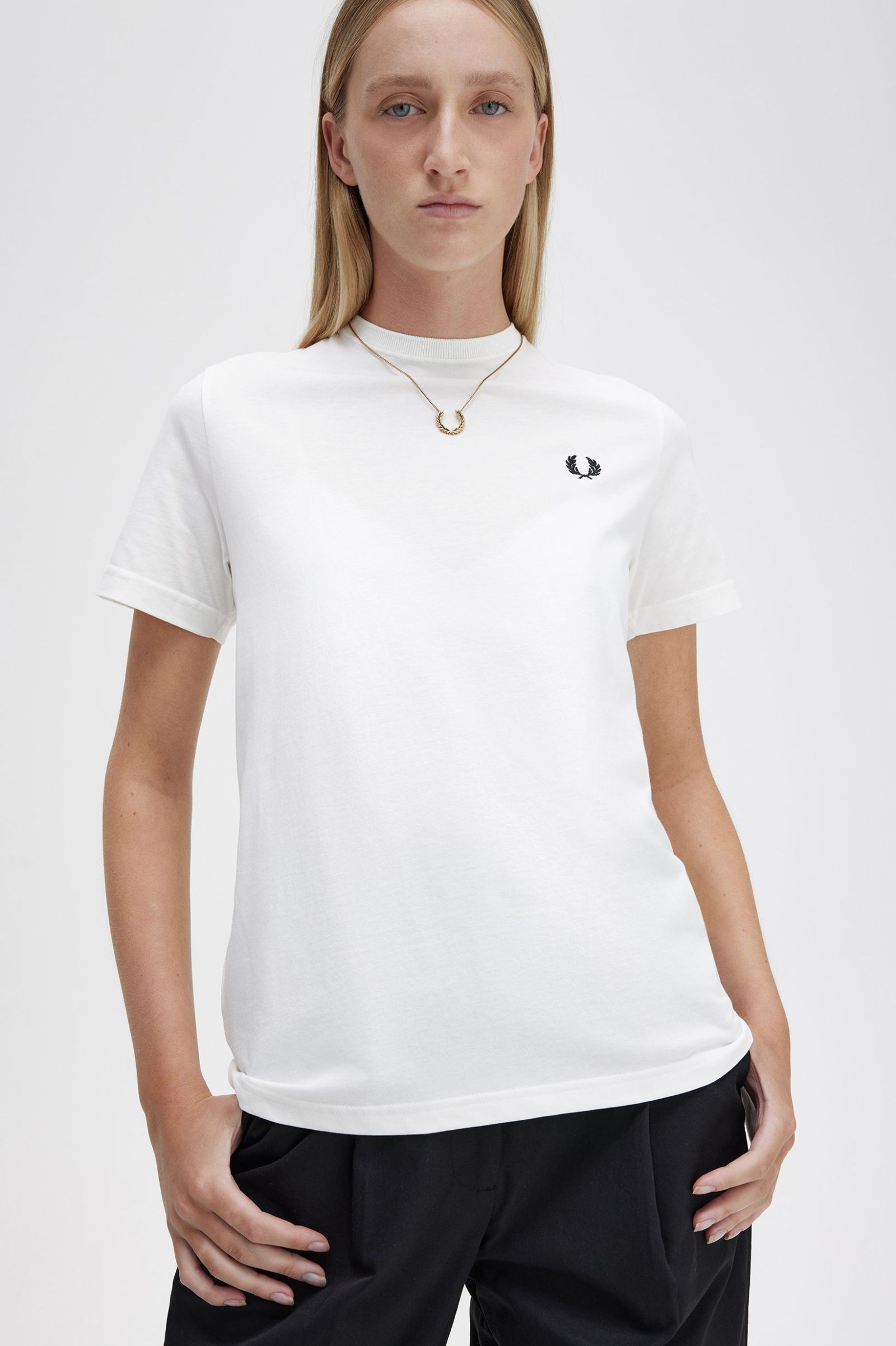 Fred Perry Laurel Wreath Necklace in Gold