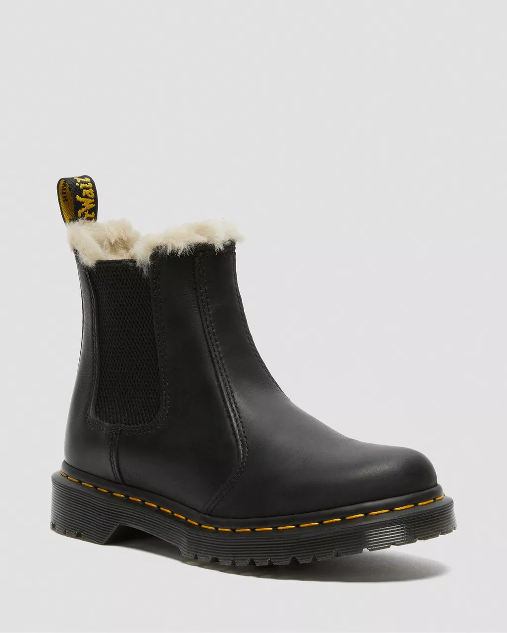 Dr. Martens Chelsea 2976 Leonore Burnished Wyoming in Black