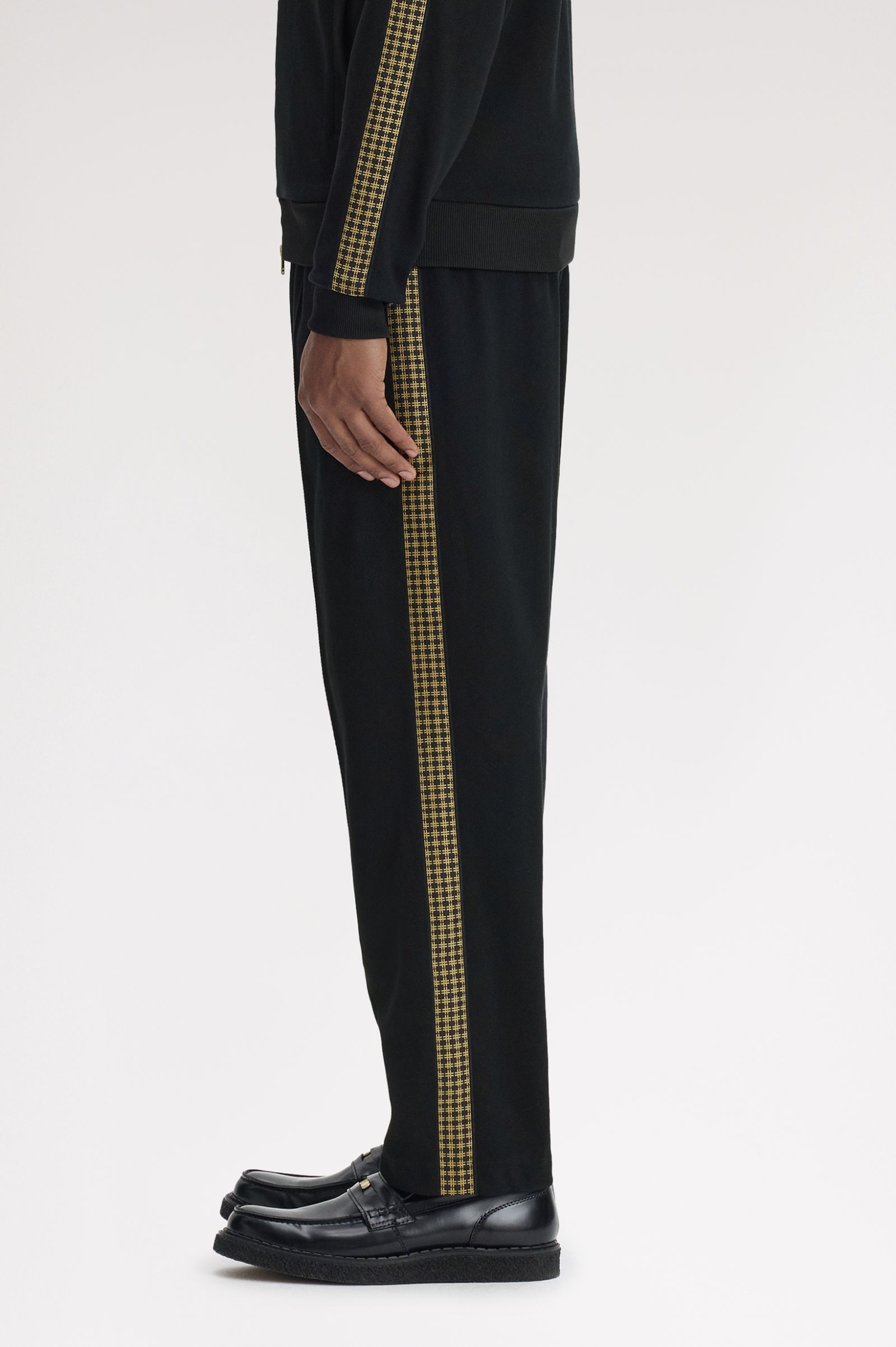 Fred Perry Cross Tape Track Pant (Black)