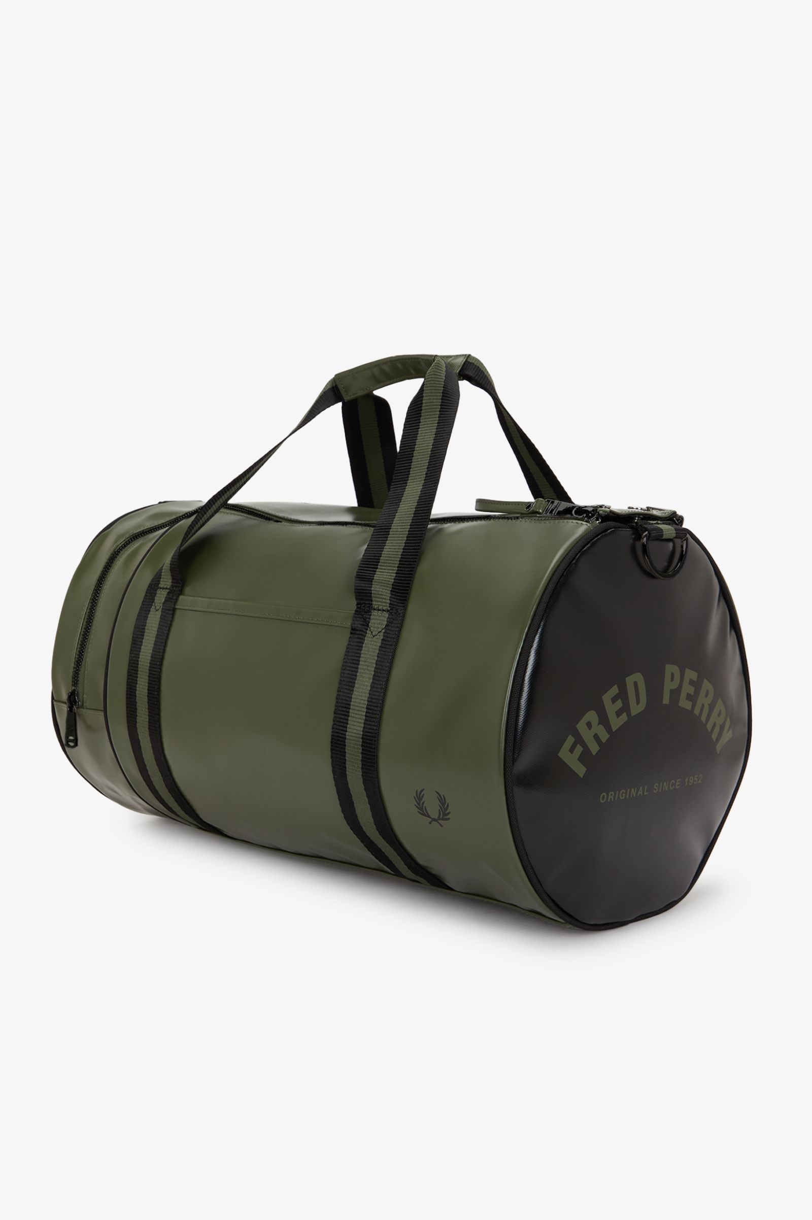 Fred Perry Classic Barrel Bag (Laurelwreath Green/Black) 