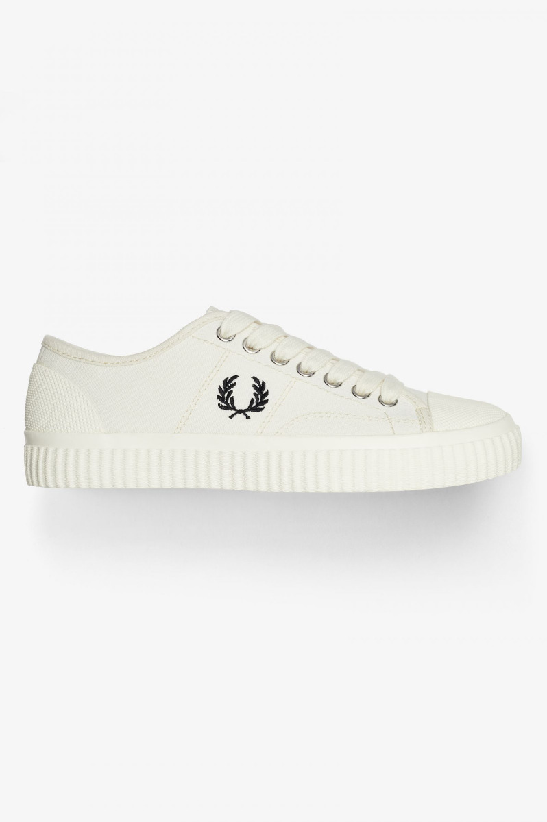 Fred Perry Hughes Low Canvas Light Ecru-37