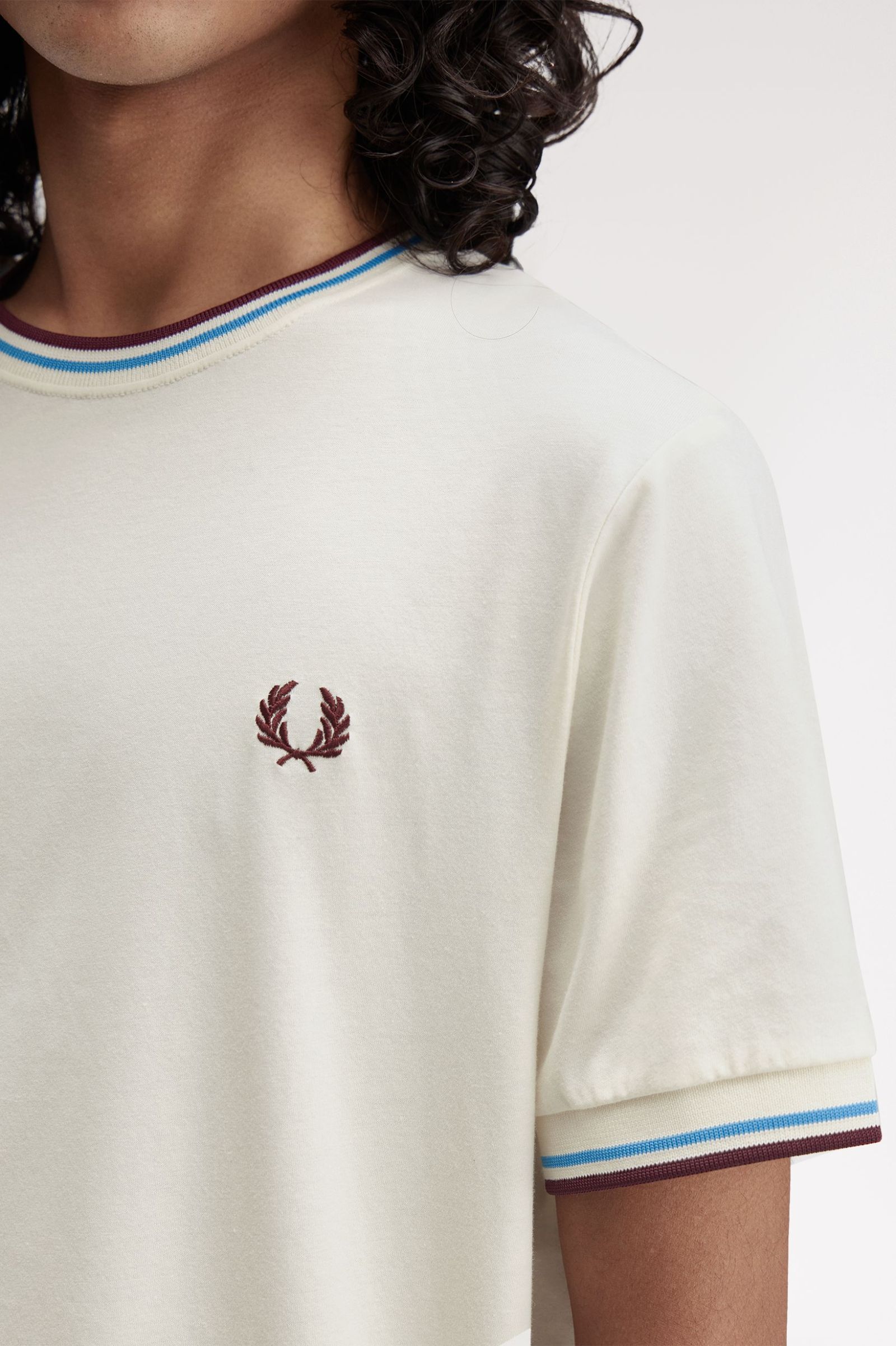 Fred Perry Twin Tipped T-Shirt in Ecru/Court Blue/Oxblood 