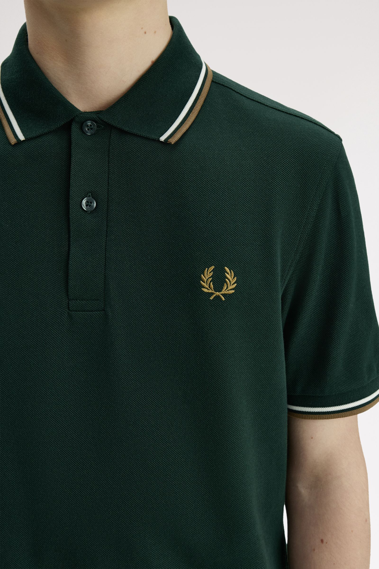 Fred Perry Twin Tipped Fred Perry Shirt (Grassroots/Ecru/Bronze)