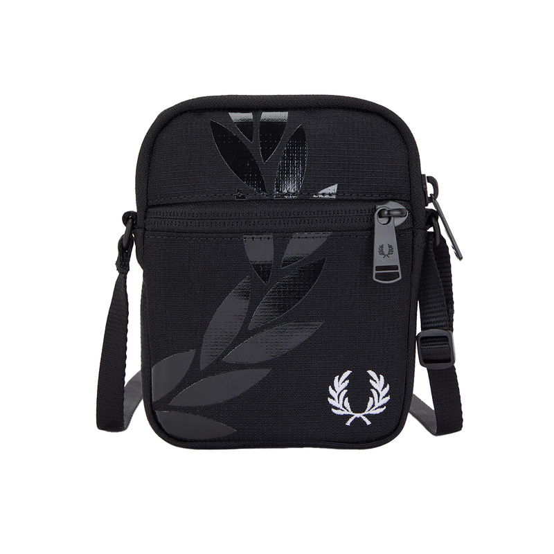 Fred Perry Laurel Wreath Ripstop Side Bag L6278 in Black