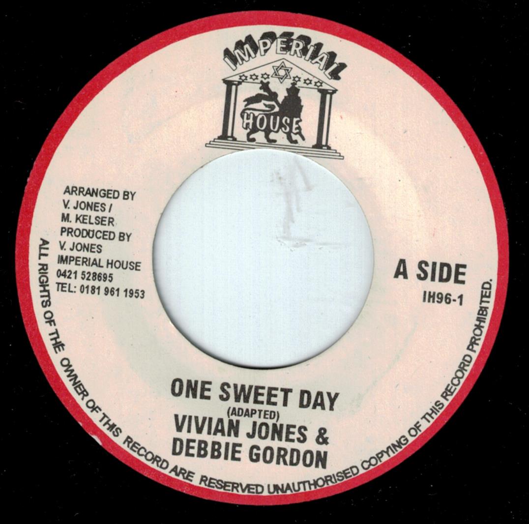 Vivian Jones & Debbie Gordon - One Sweet Day / Accapella (7")