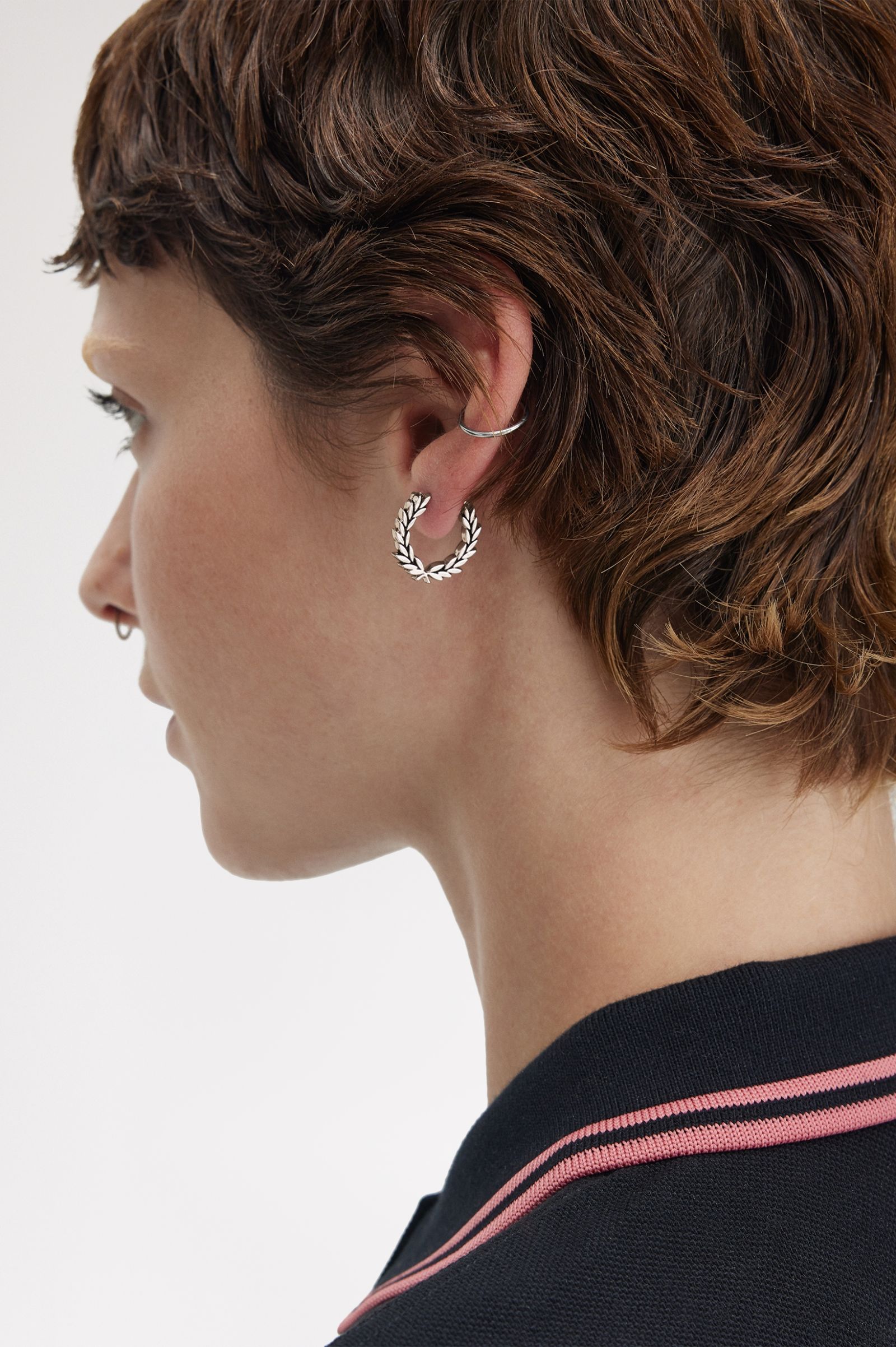 Fred Perry Laurel Wreath Mini Earrings (Shiny Silver)
