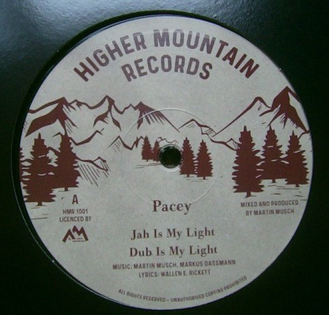 Pacey - Jah Is My Light / Robert Dallas - Movin On (10")
