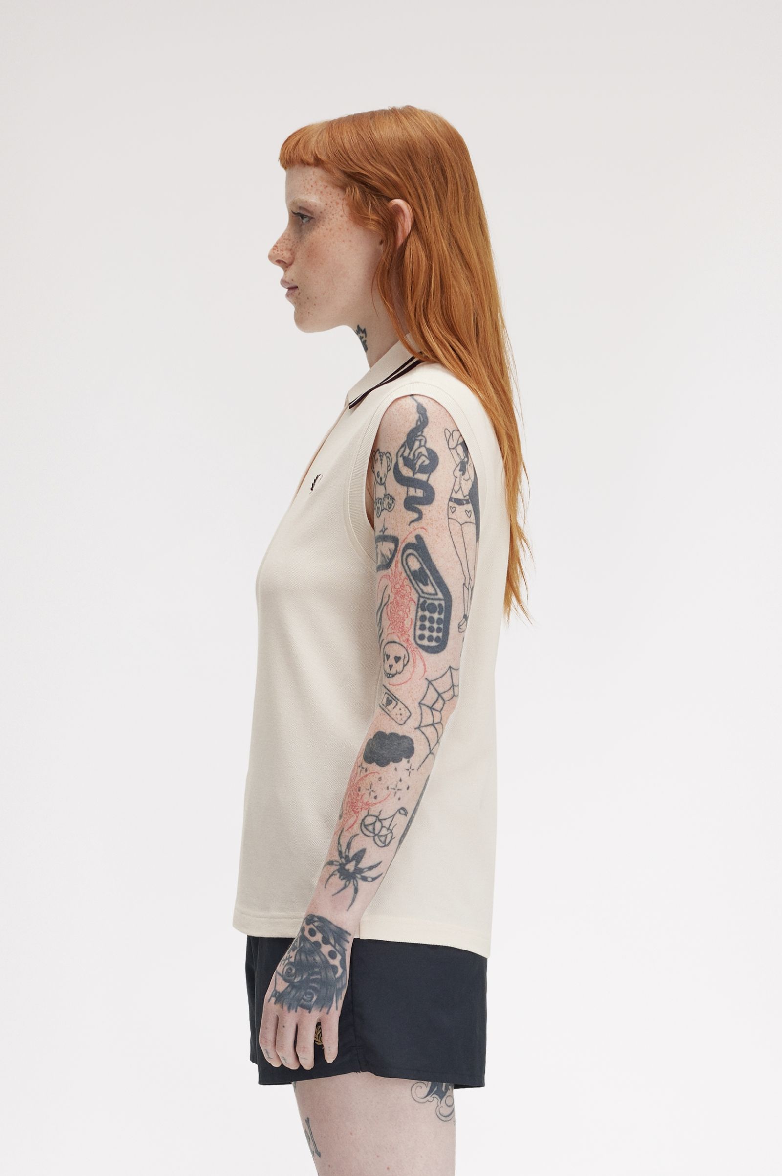 Fred Perry Sleeveless Shirt in Silky Peach/Navy