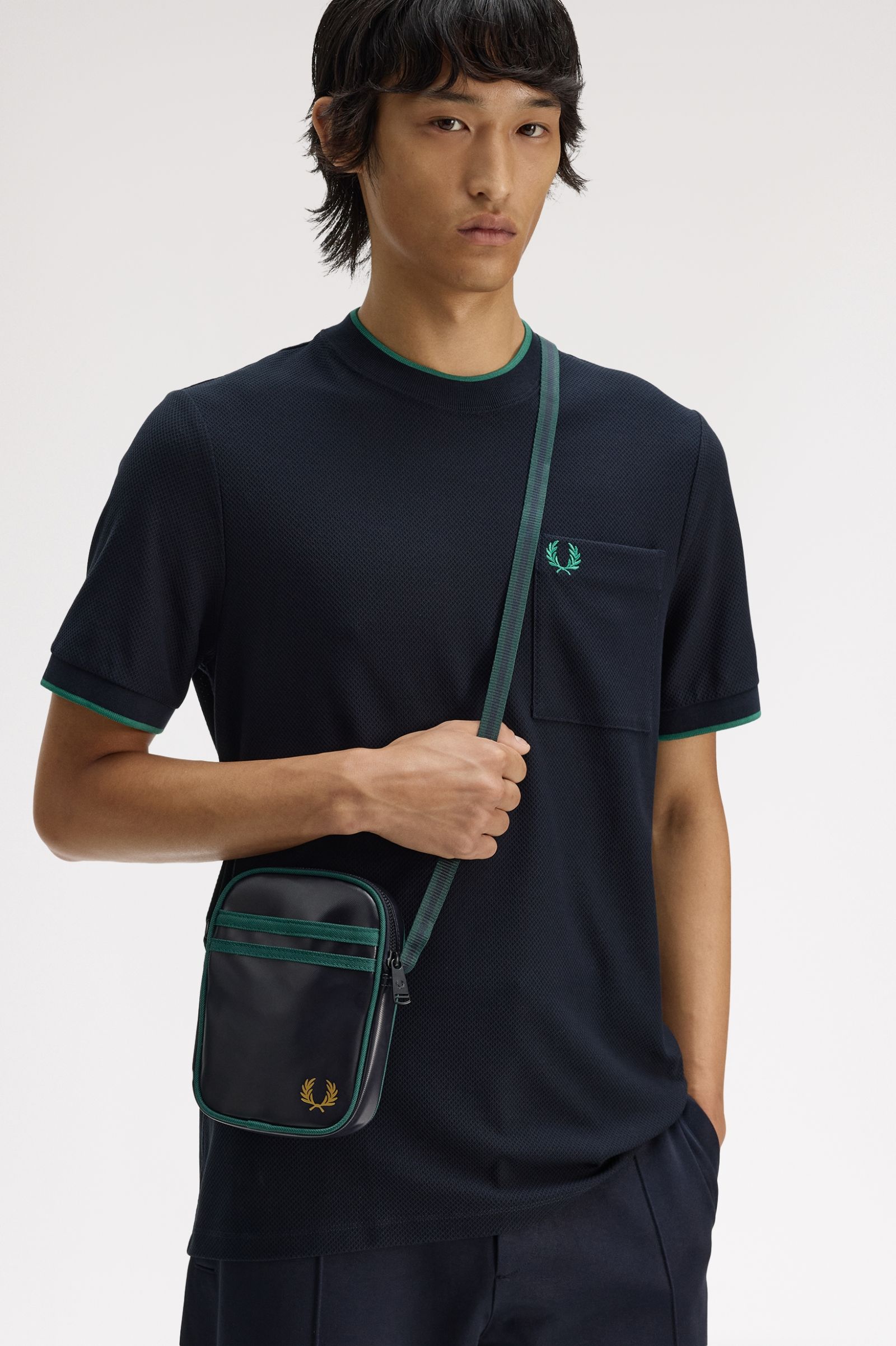 Fred Perry Classic Small Side Bag (Navy/Grassroots)