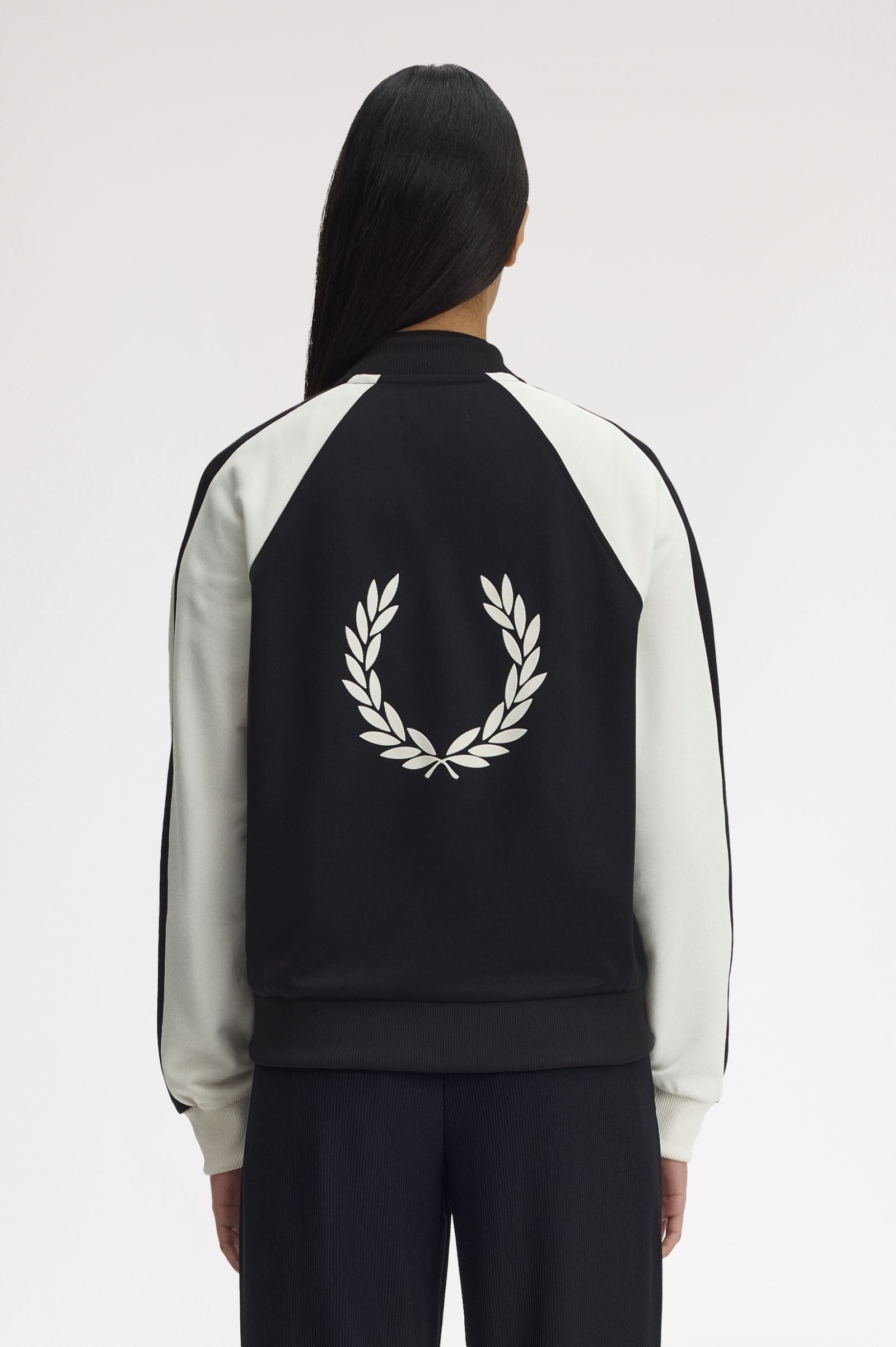 Fred Perry Amy Winehouse Laurel Wreath Bomber Jacket (Black)