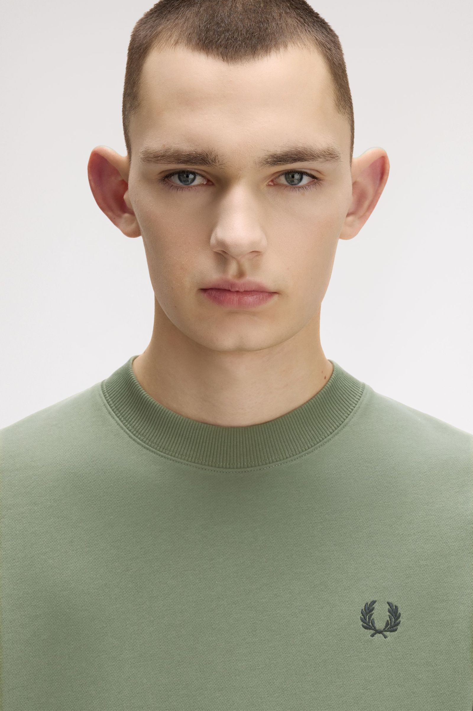 Fred Perry Crew Neck Sweatshirt (Laurelwreathgreen/Black)