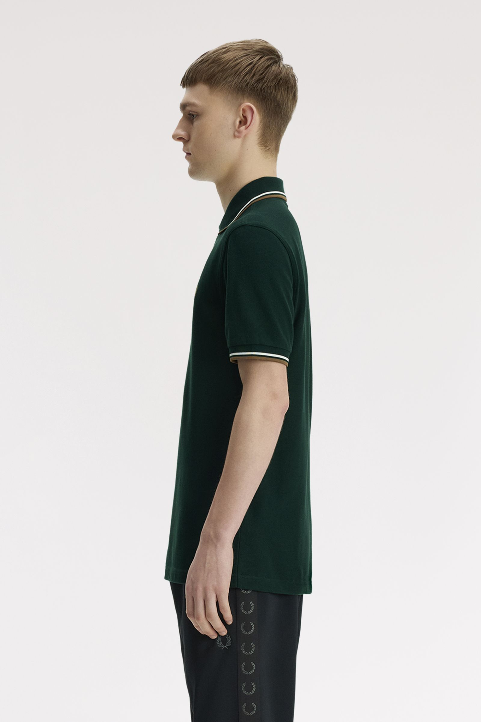 Fred Perry Twin Tipped Fred Perry Shirt (Grassroots/Ecru/Bronze)