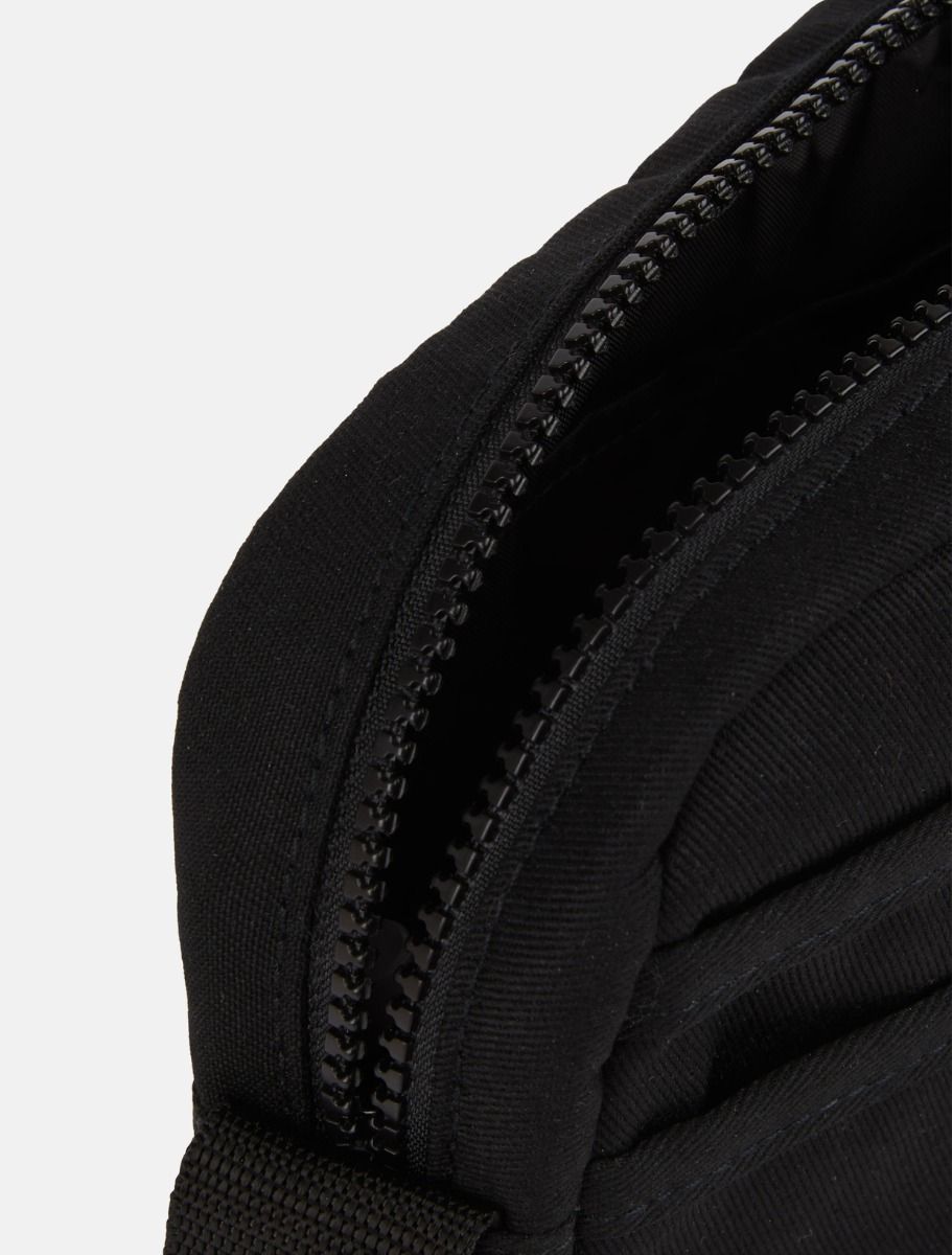 Dickies Moreauville Messenger Bag in Black 