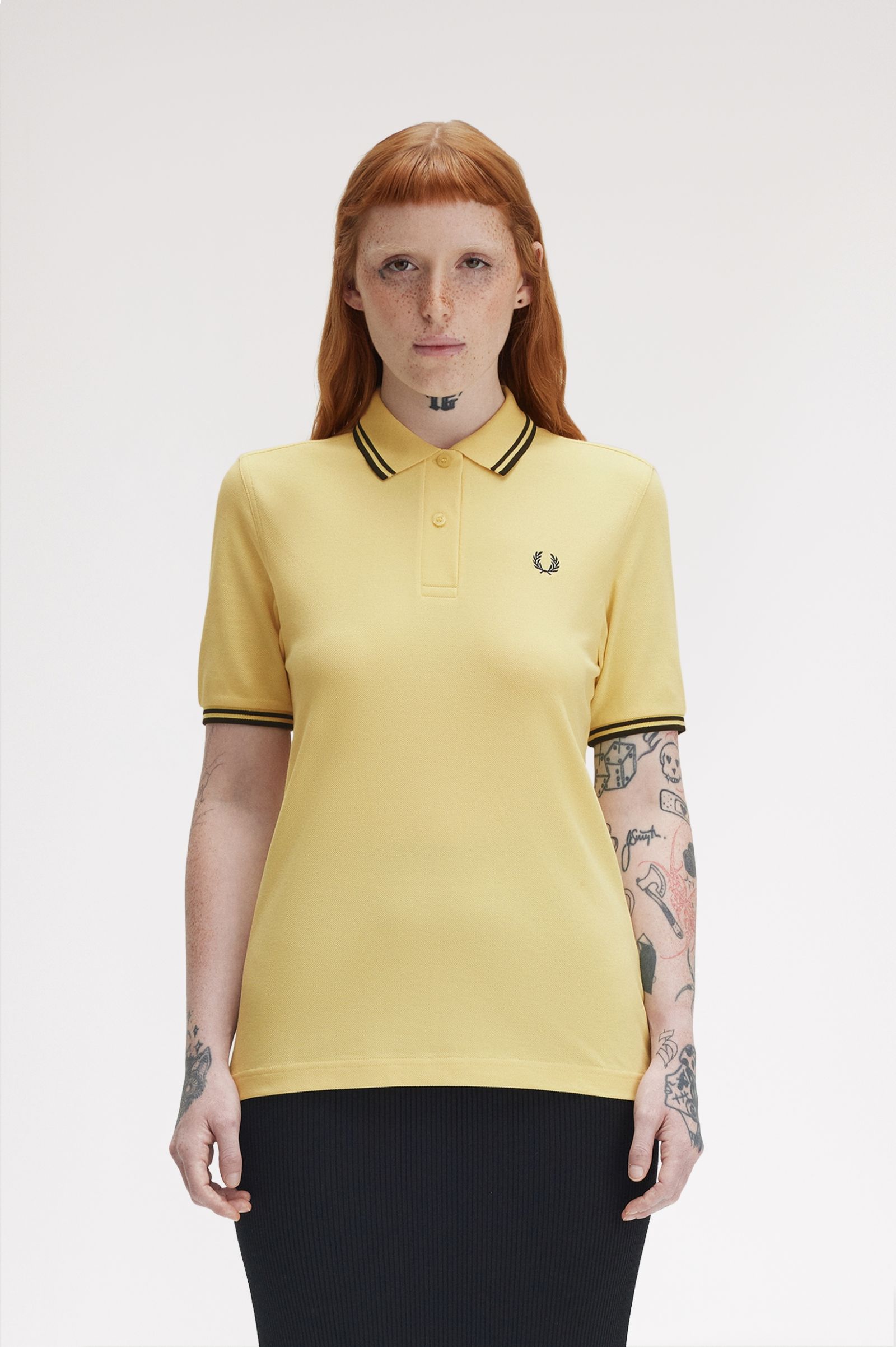 Fred Perry Twin Tipped Shirt G3600 in Championgold/Black 