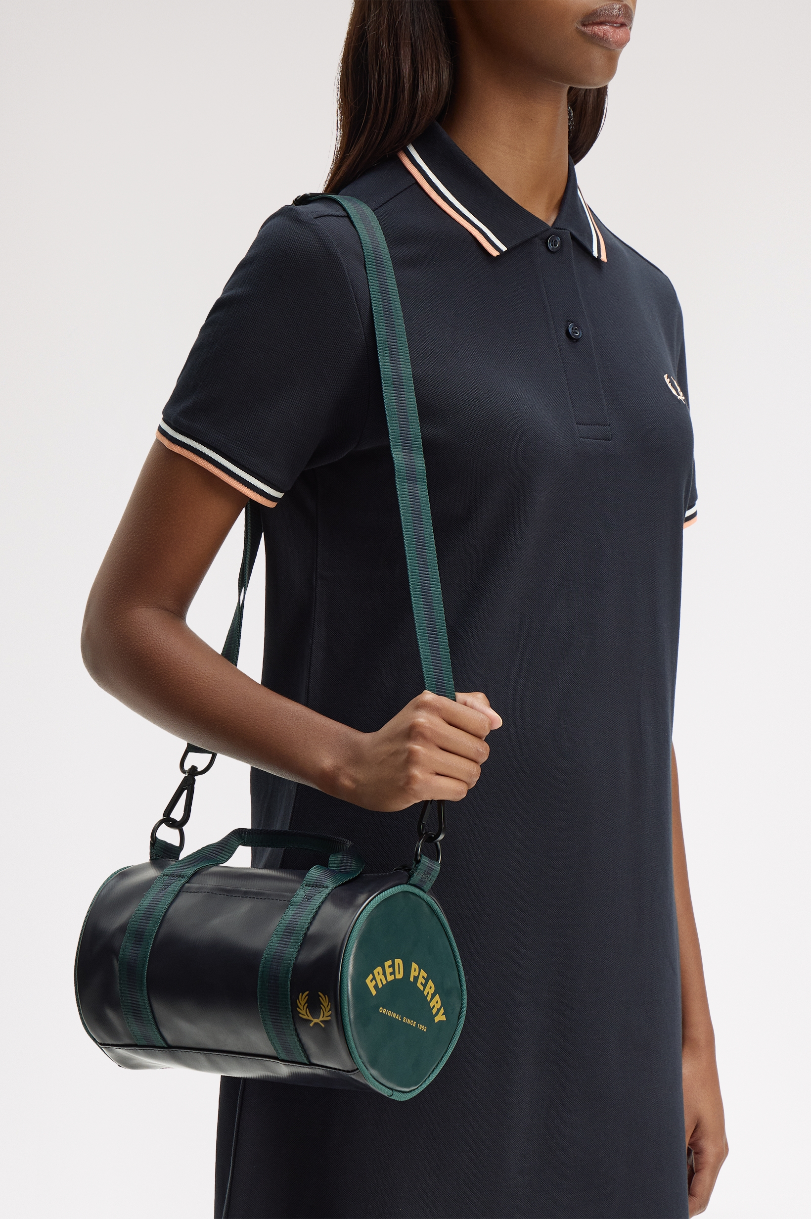 Fred Perry Classic Mini Barrel Bag (Navy/Grassroots)