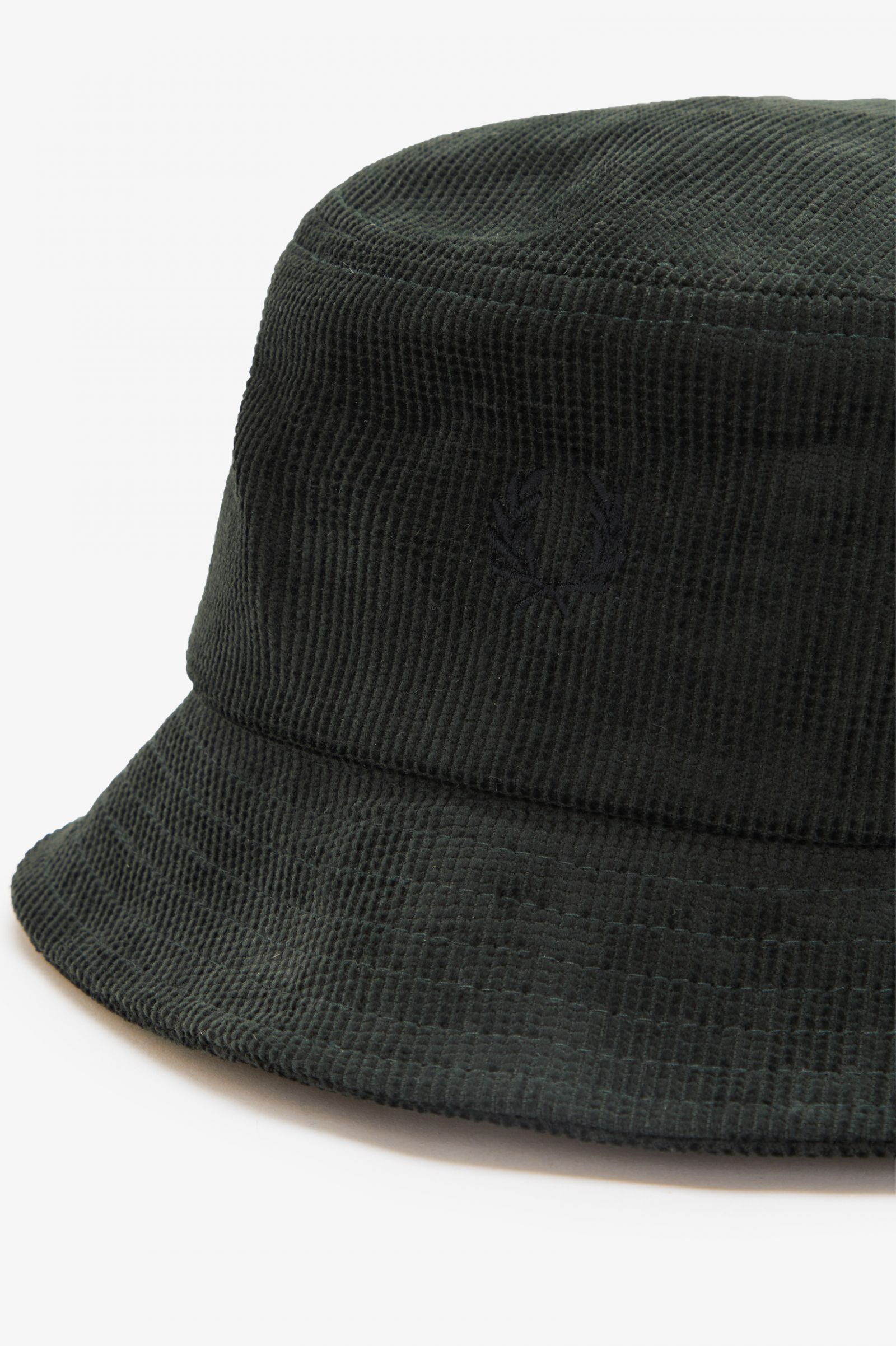 Fred Perry Fischerhut aus Cord in Night Green