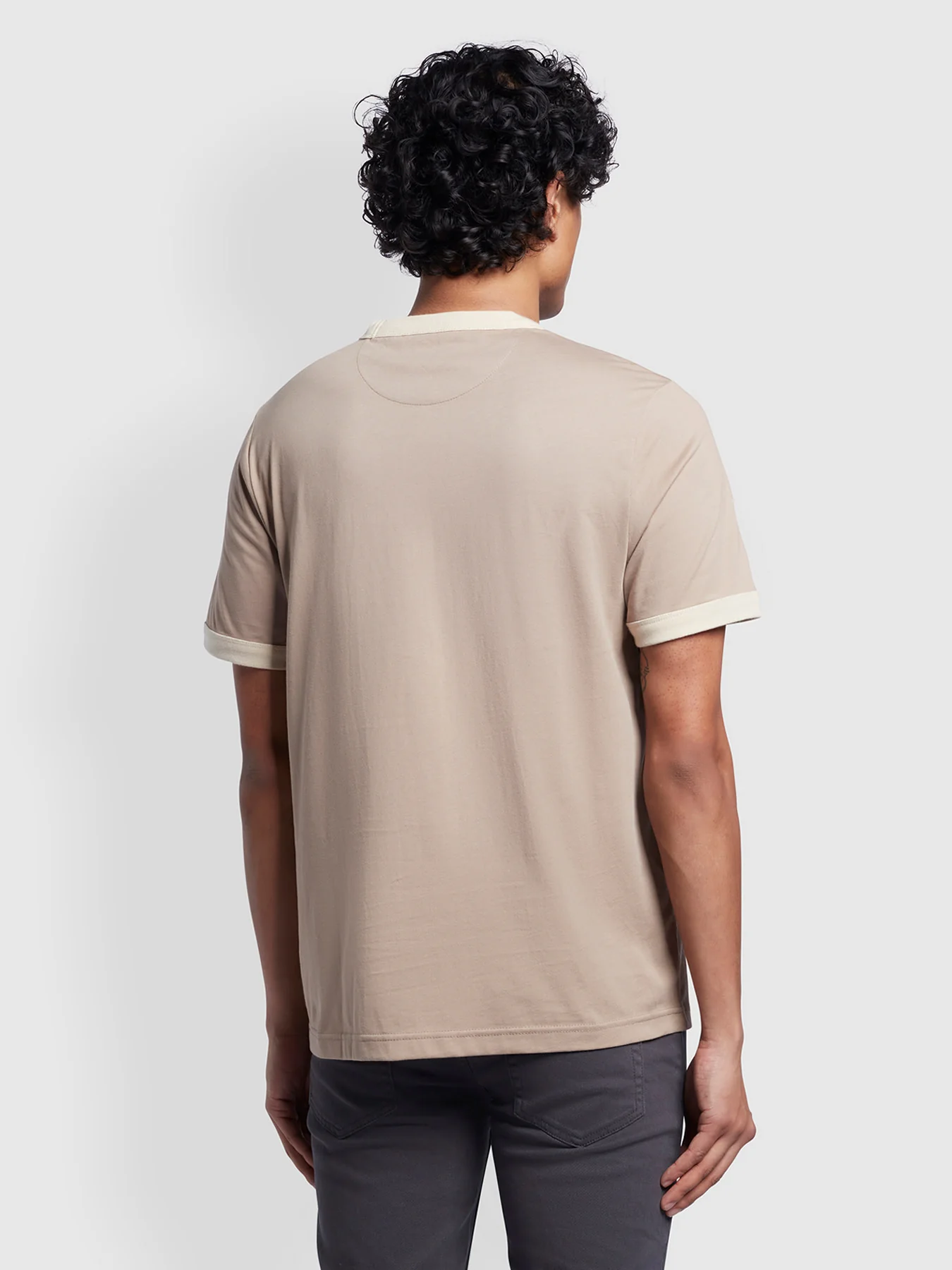 Farah Clive Regular Fit Print T-Shirt In Smoky Brown 
