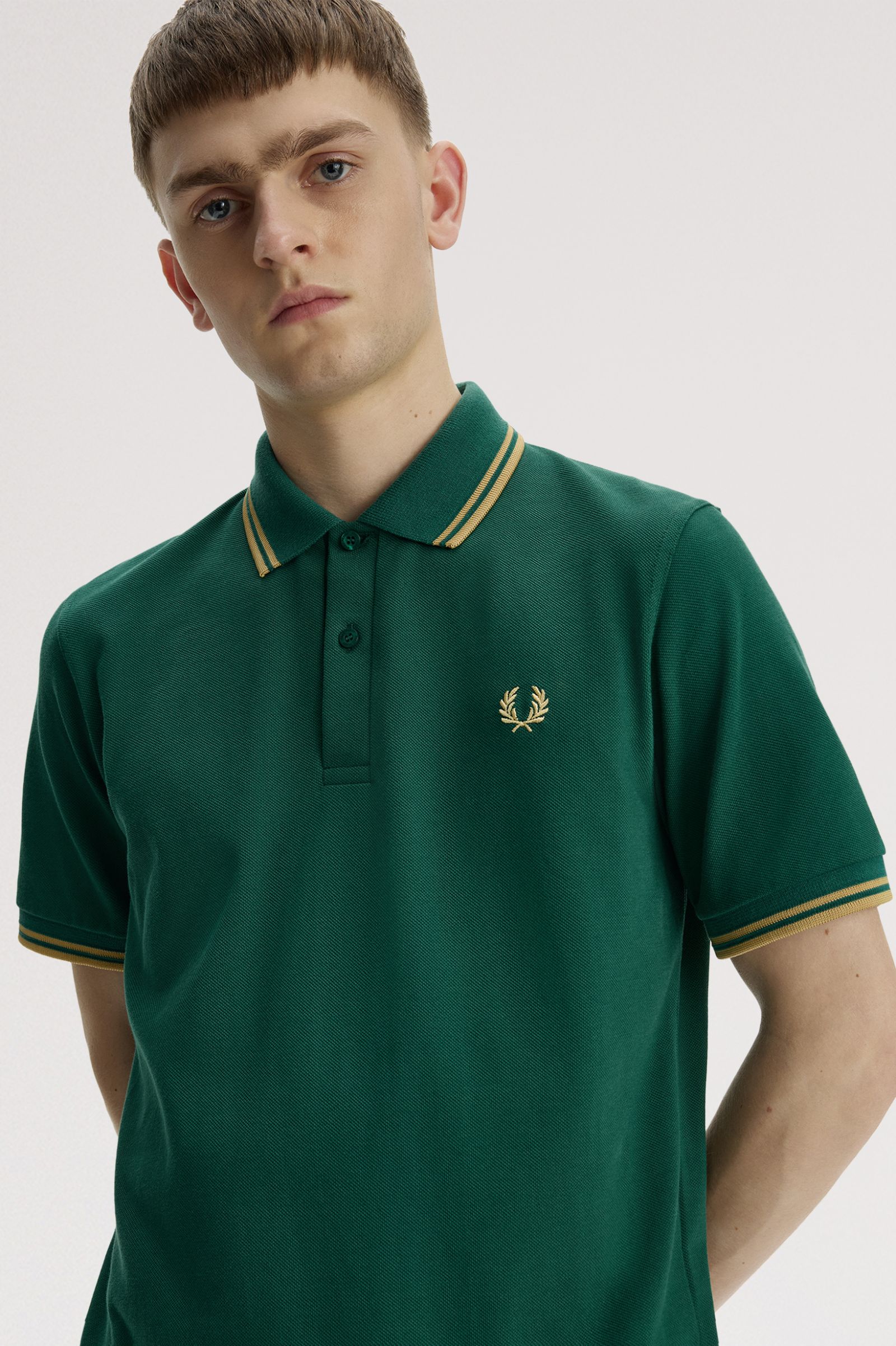 Fred Perry Made in England Twin Tipped Fred Perry Shirt (Laurelwreath Green/Champagne)
