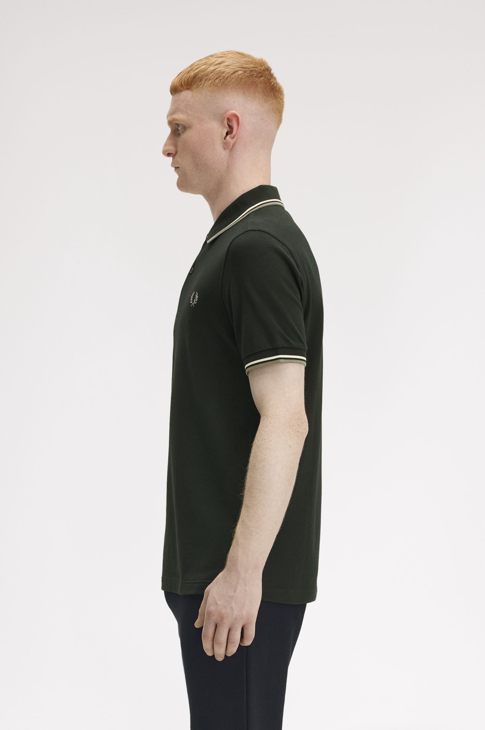 Fred Perry Shirt M3600 in Night Green/Light Ecru 