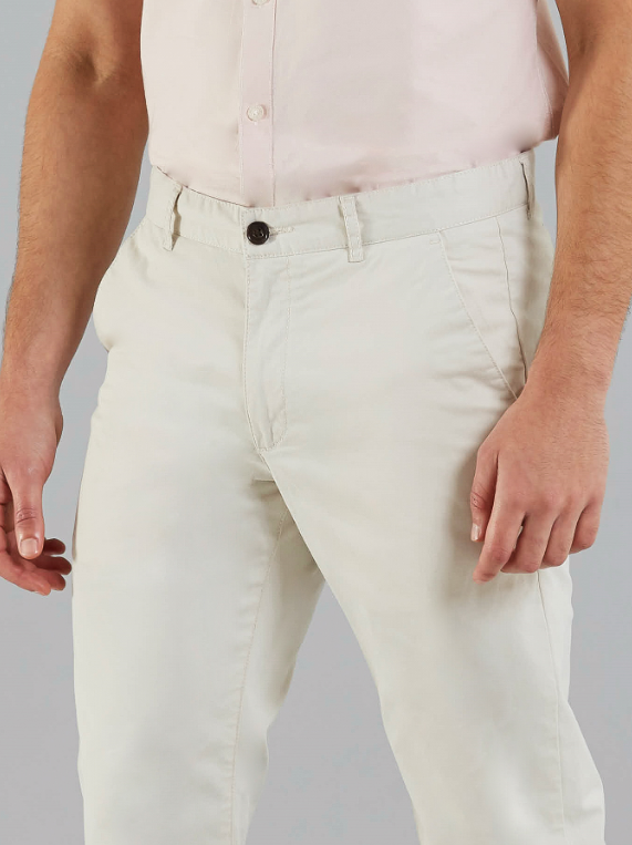 Farah Elm Chino Twill Pebble