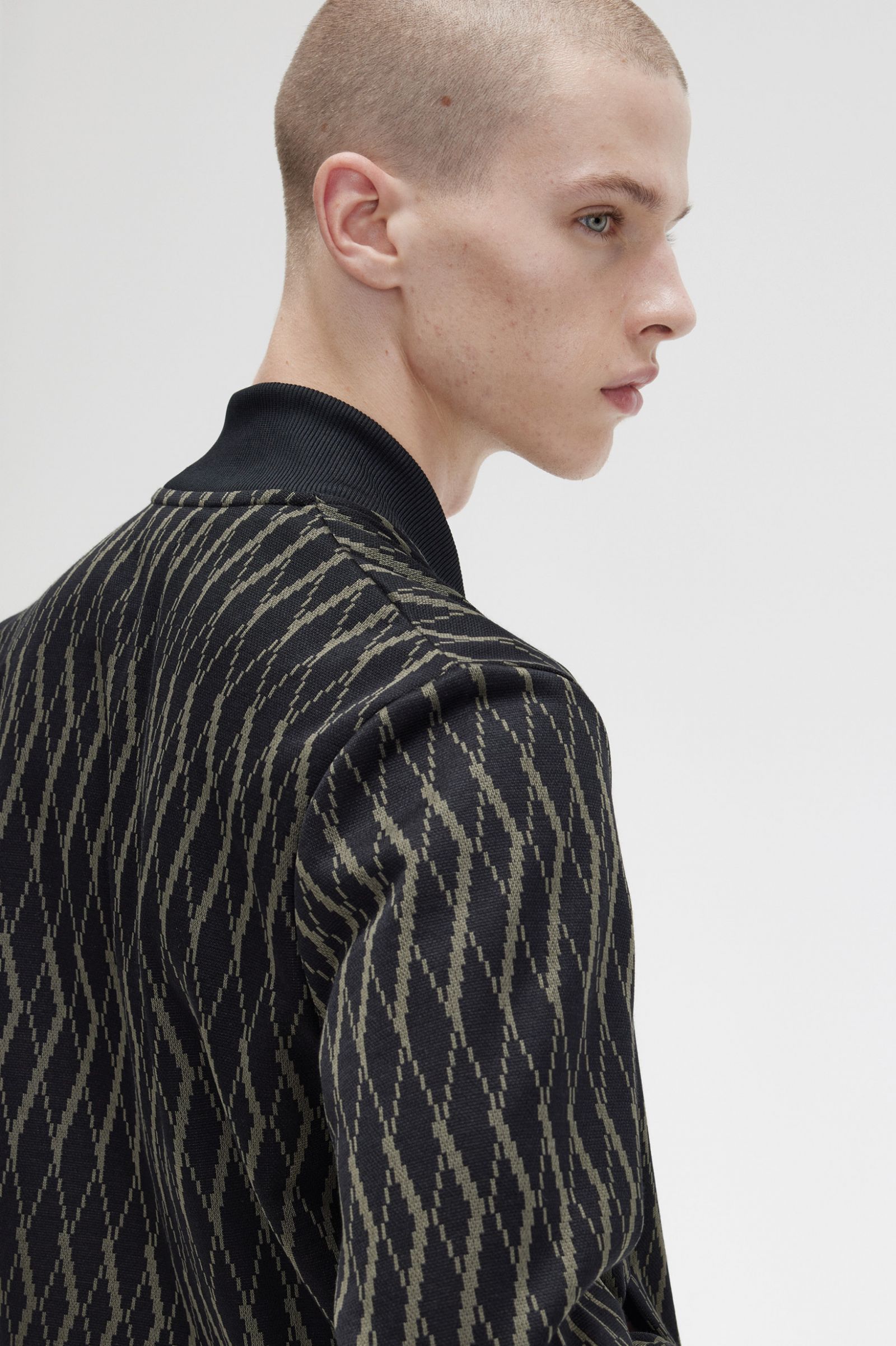 Fred Perry Trainingsjacke mit Argyle-Muster in Black