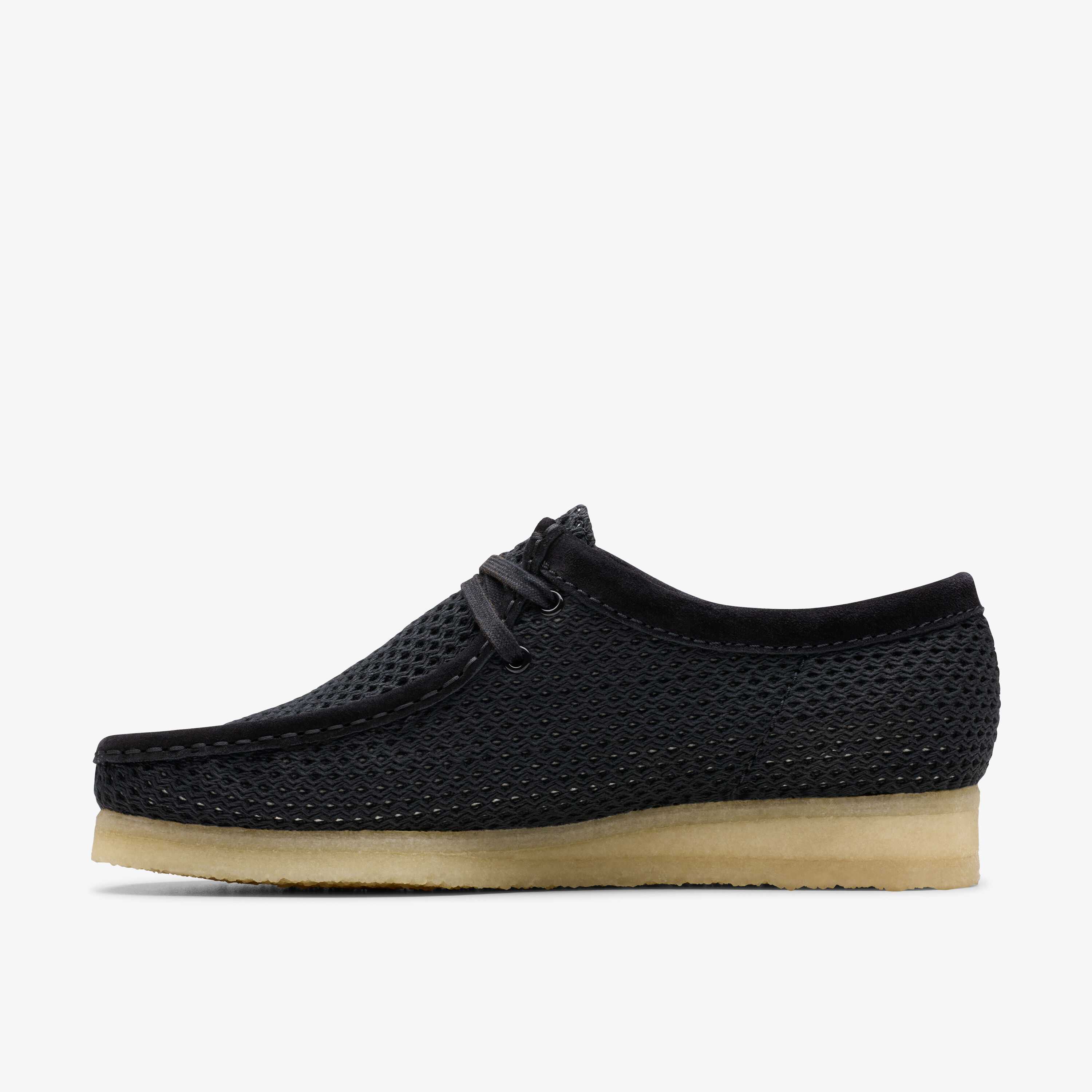 Clarks Wallebee in Black Mesh