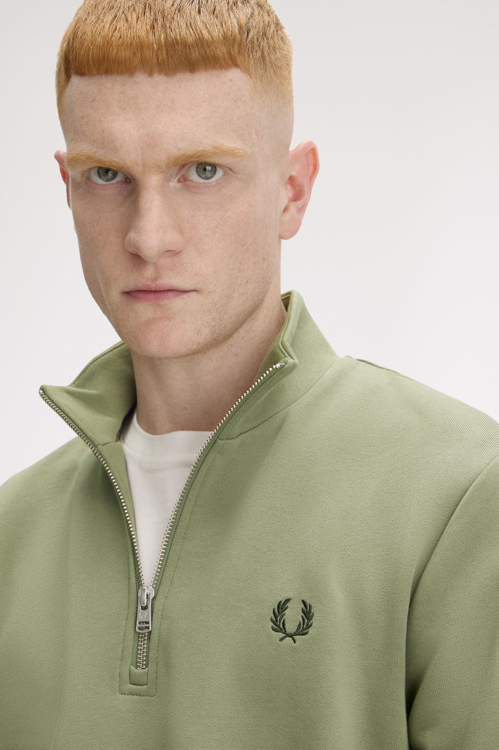 Fred Perry Half Zip Sweatshirt in Olive Mint 