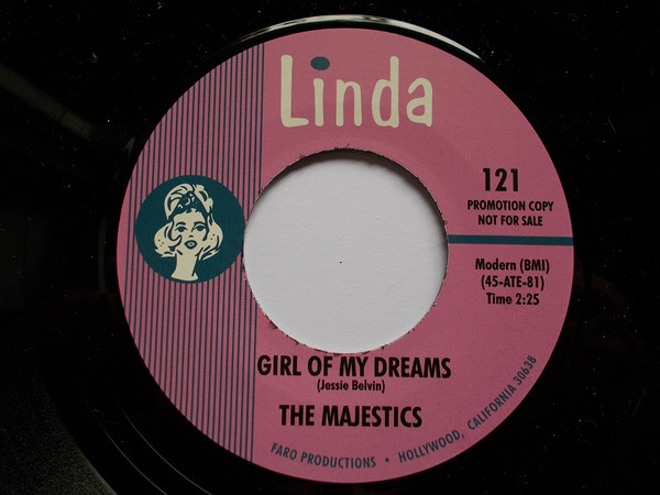The Majestics - (I Love Her So Much) It Hurts Me / Girl Of My Dreams (7")