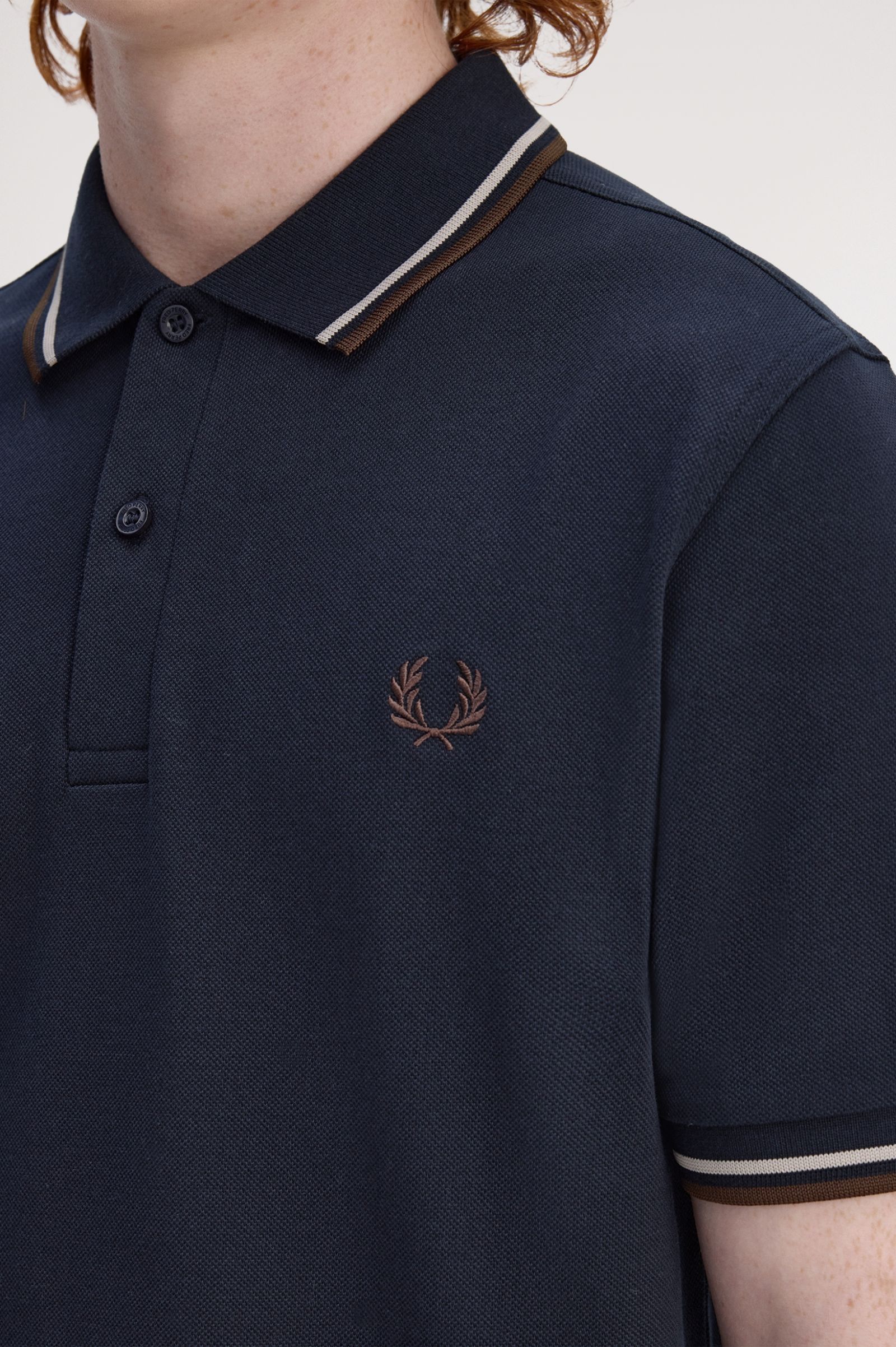 Fred Perry M3600 Twin Tipped Shirt (Marineblue/Warm Beige/Burned Tobacco)