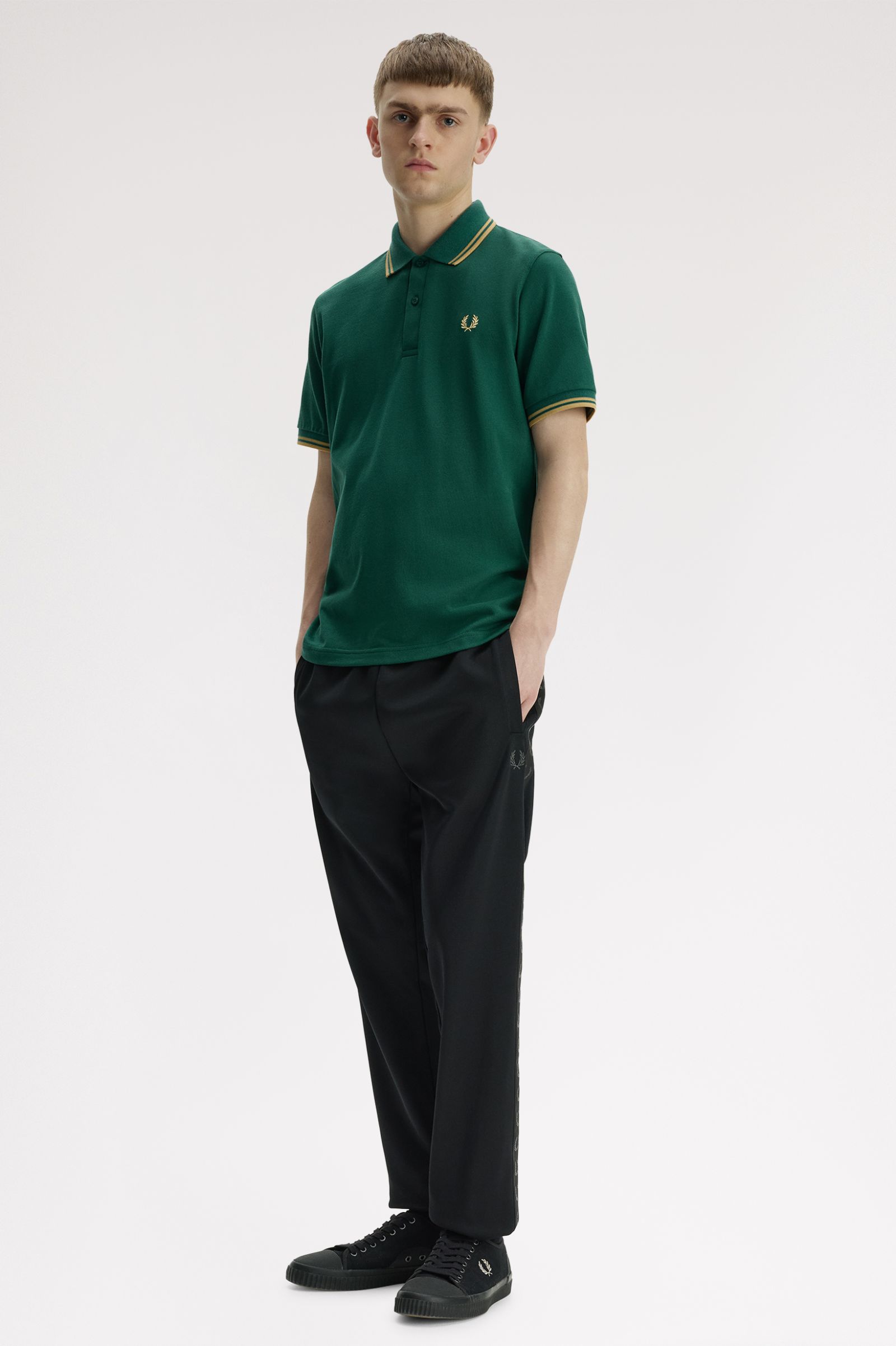 Fred Perry Made in England Twin Tipped Fred Perry Shirt (Laurelwreath Green/Champagne)