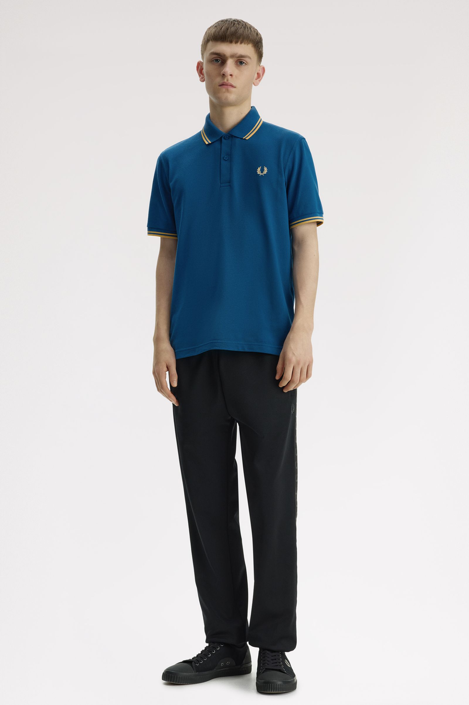 Fred Perry Twin Tipped Fred Perry Shirt (Royal Blue/Champagne)