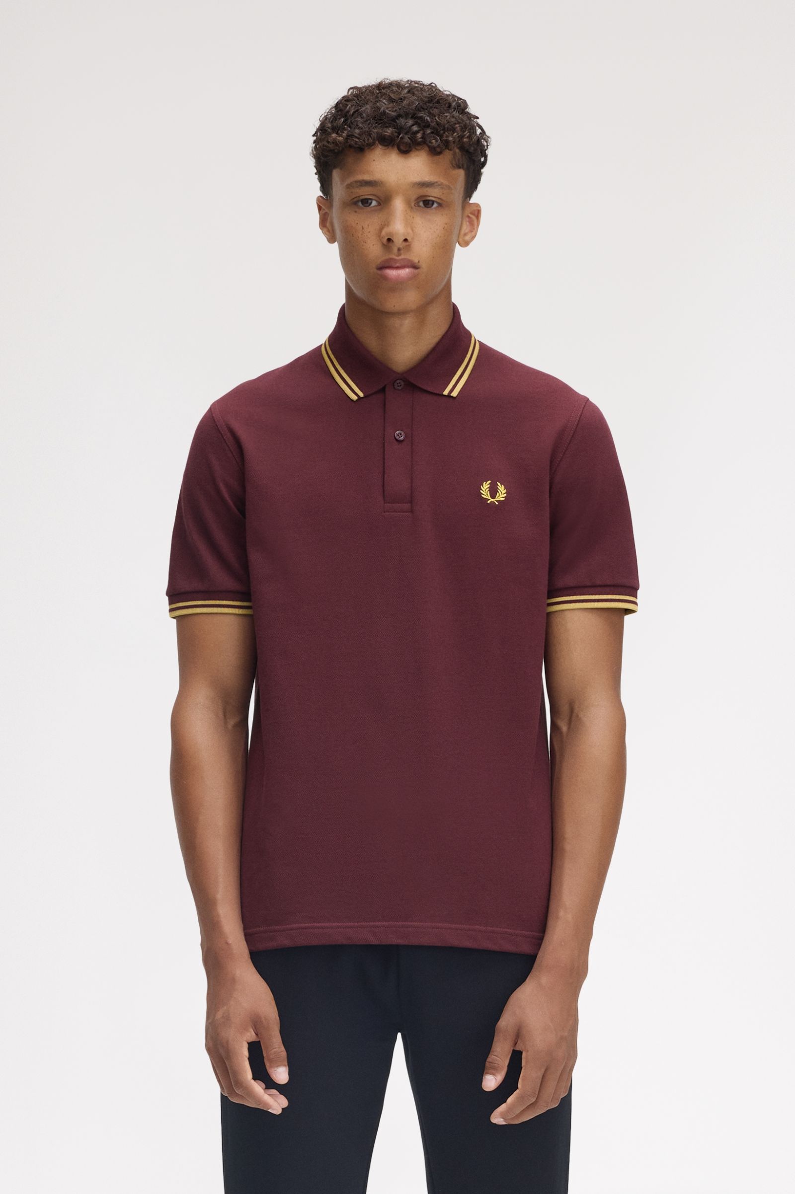 Fred Perry Made in England M12 Shirt in Oxblood/Honeycomb