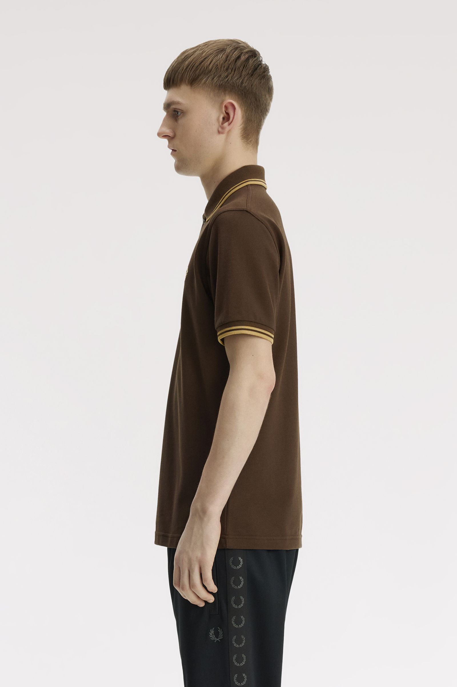 Fred Perry Made in England Twin Tipped Fred Perry Shirt (Burned Tobacco/Champagne/Champagne)