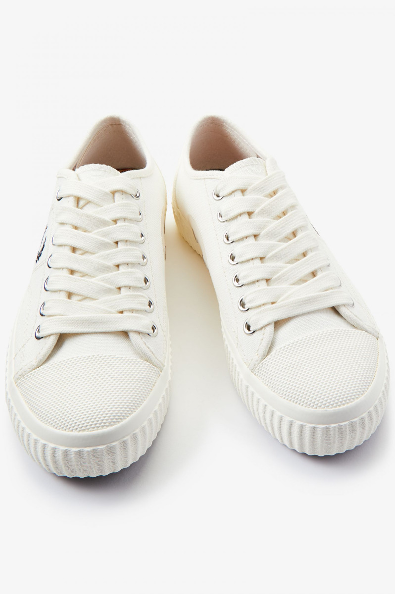 Fred Perry Hughes Low Canvas Light Ecru-37