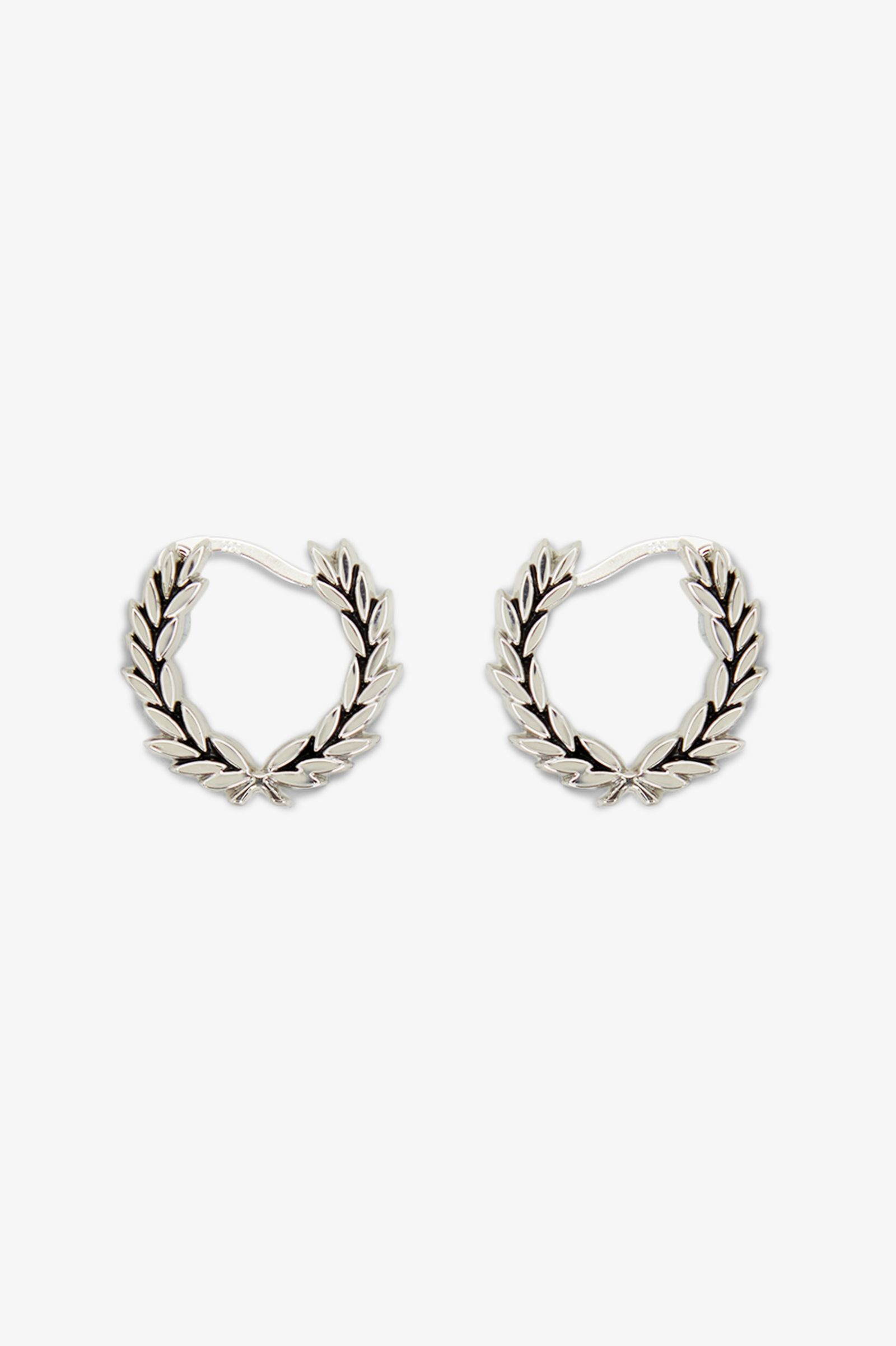 Fred Perry Laurel Wreath Mini Earrings (Shiny Silver)