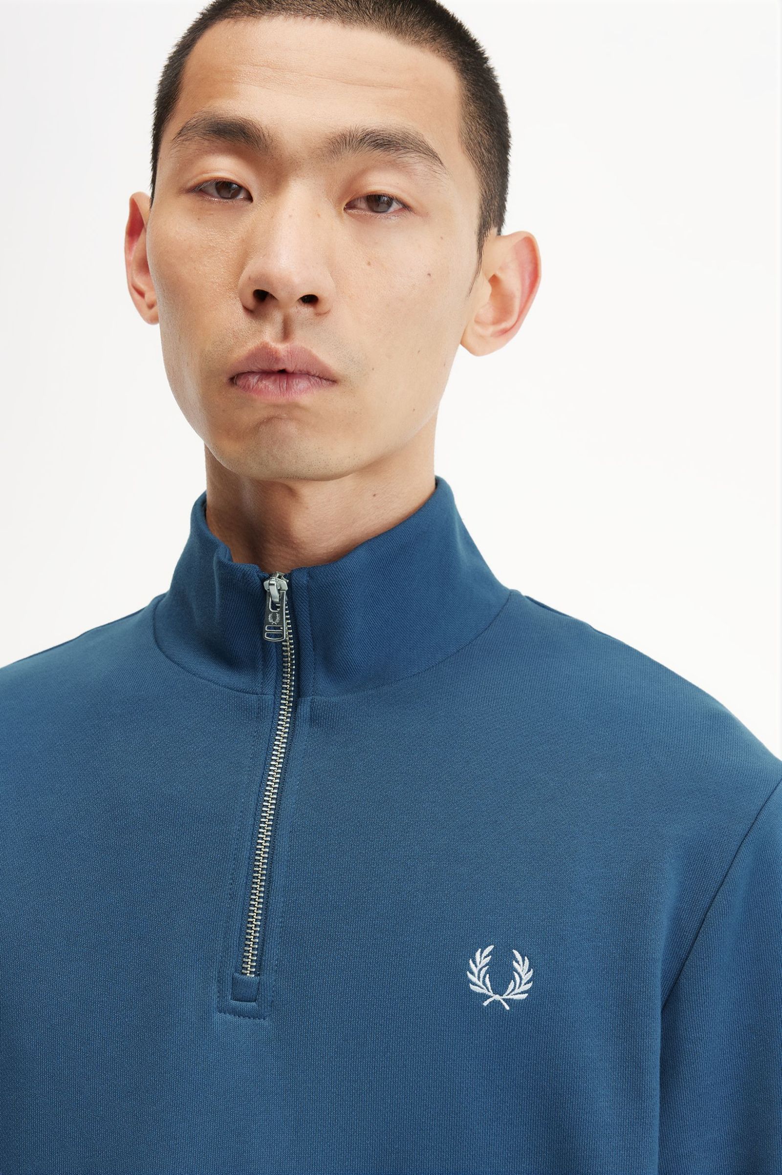 Fred Perry Half Zip Sweatshirt in Midnight Blue / Light Ice