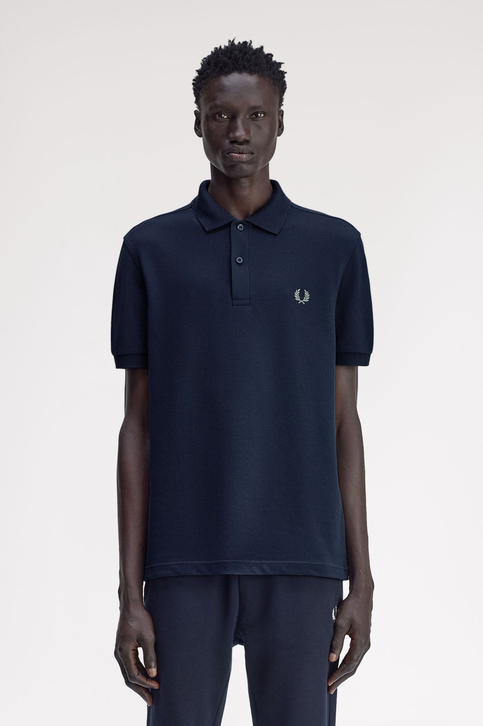 Fred Perry Shirt in Dark Airforce/ Bay Leaf